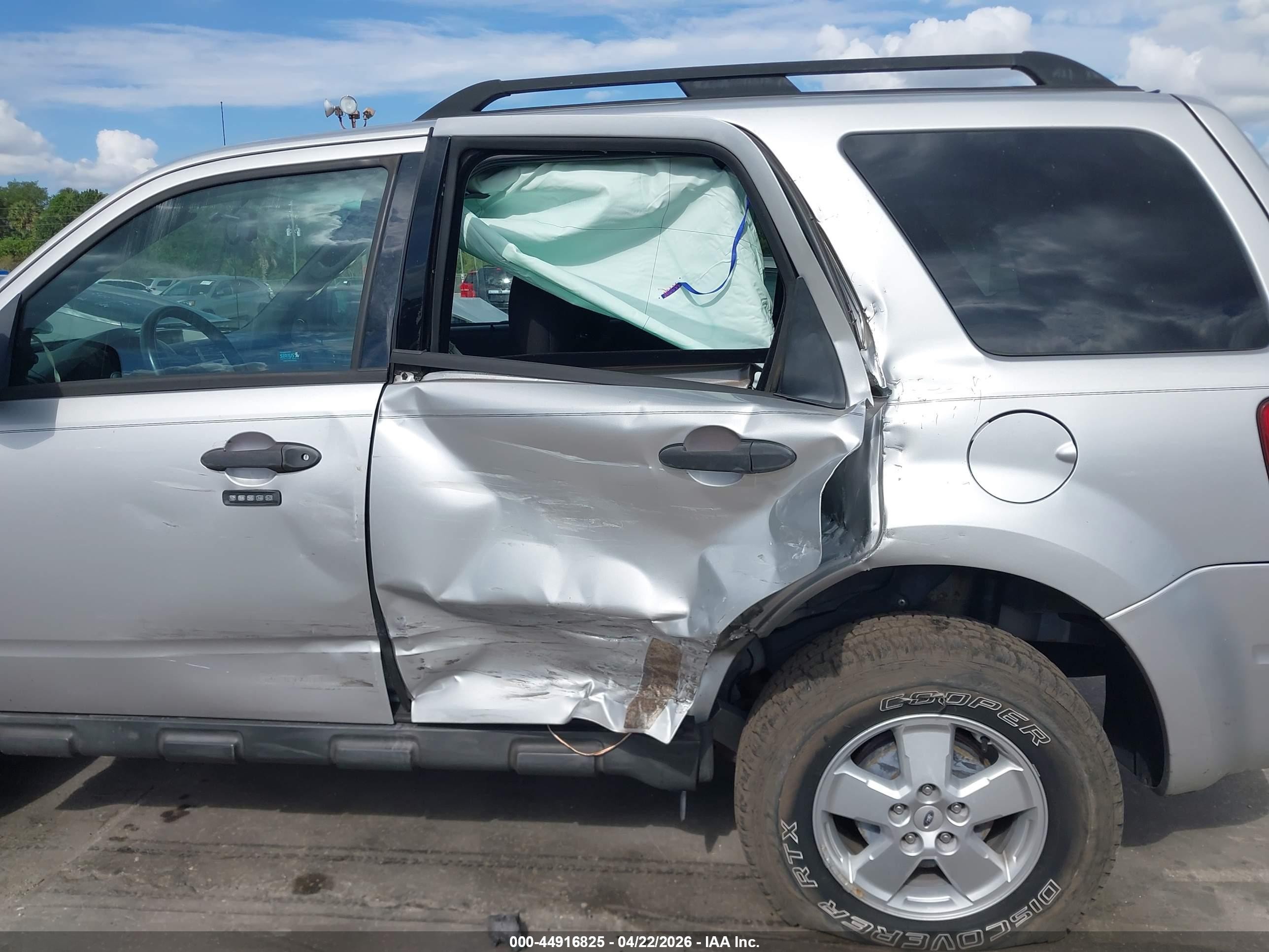 2010 Ford Escape Xlt Silver vin: 1FMCU9DG8AKC14197