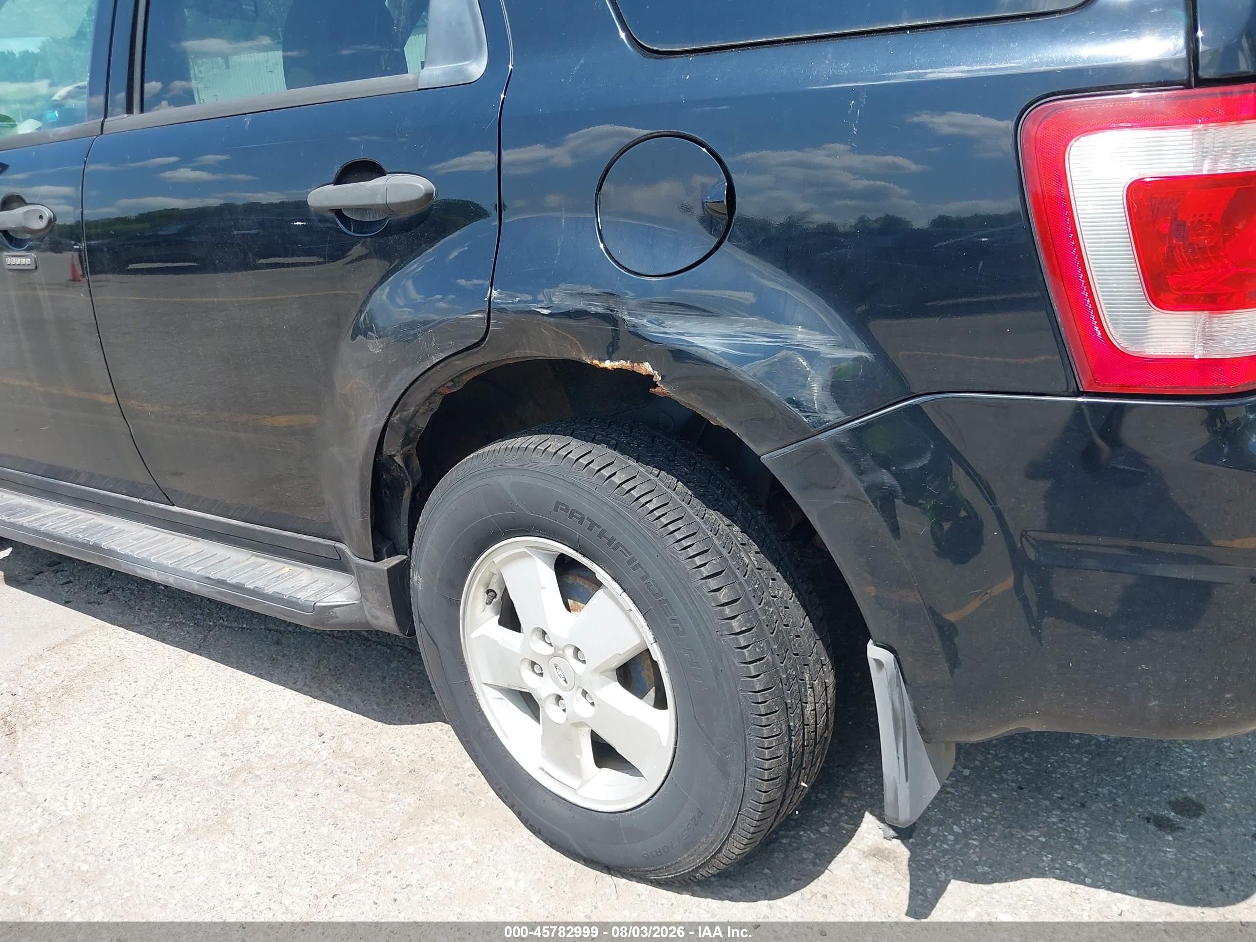 2010 Ford Escape Xlt Black vin: 1FMCU9DG8AKC97744
