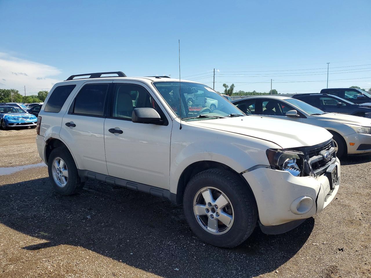 2010 Ford Escape Xlt White vin: 1FMCU9DG8AKD08273
