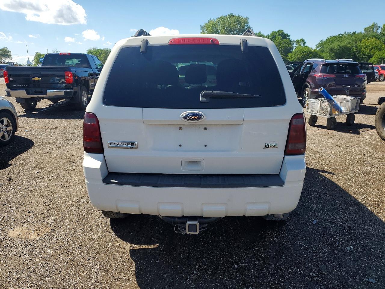 2010 Ford Escape Xlt White vin: 1FMCU9DG8AKD08273