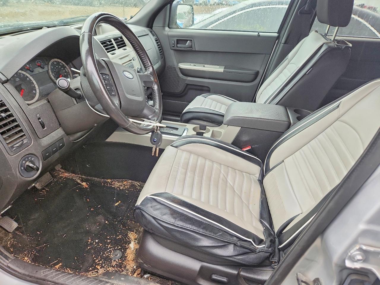 2011 Ford Escape Xlt Silver vin: 1FMCU9DG8BKA67557
