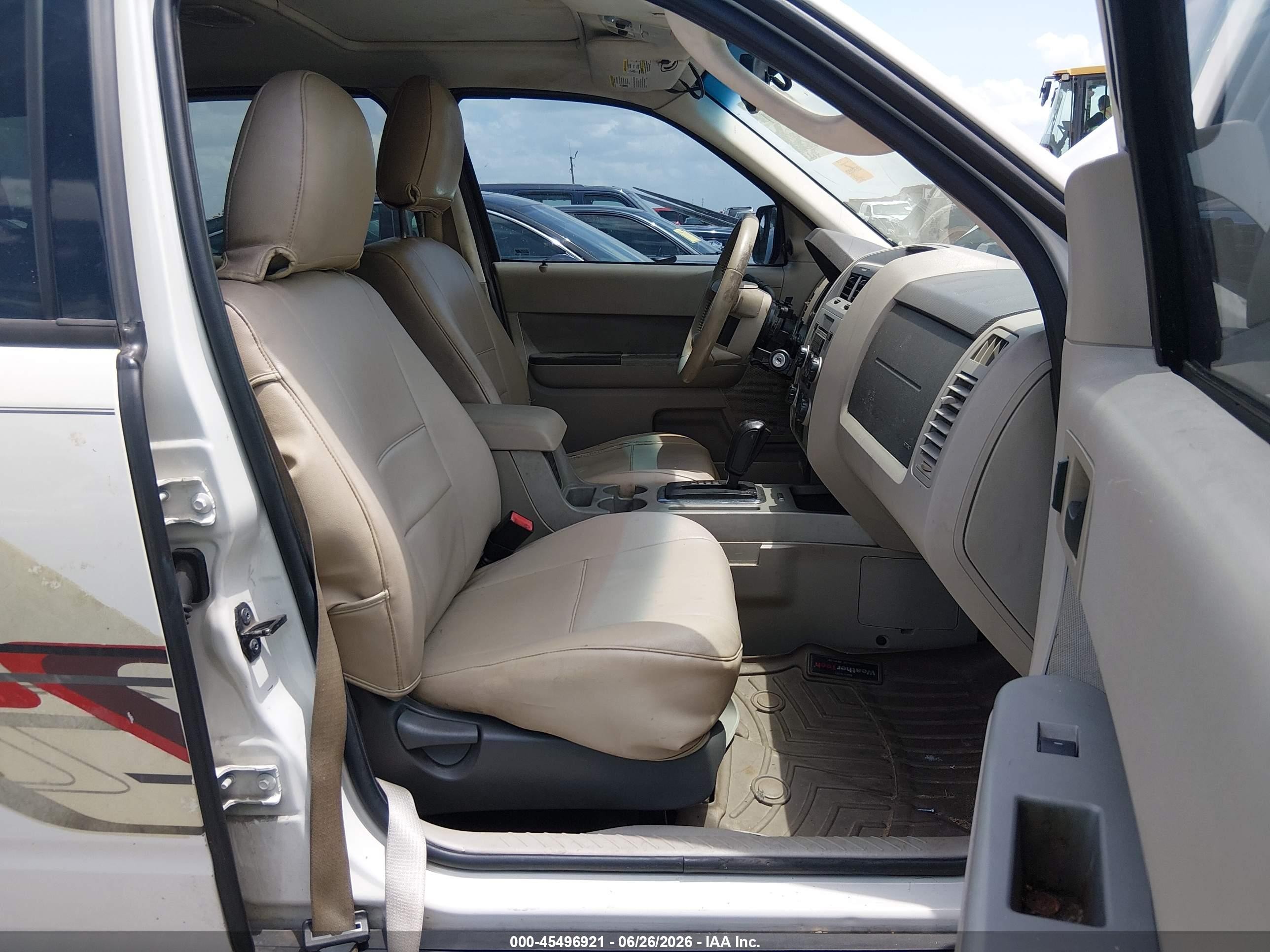 2011 Ford Escape Xlt White vin: 1FMCU9DG8BKA73746