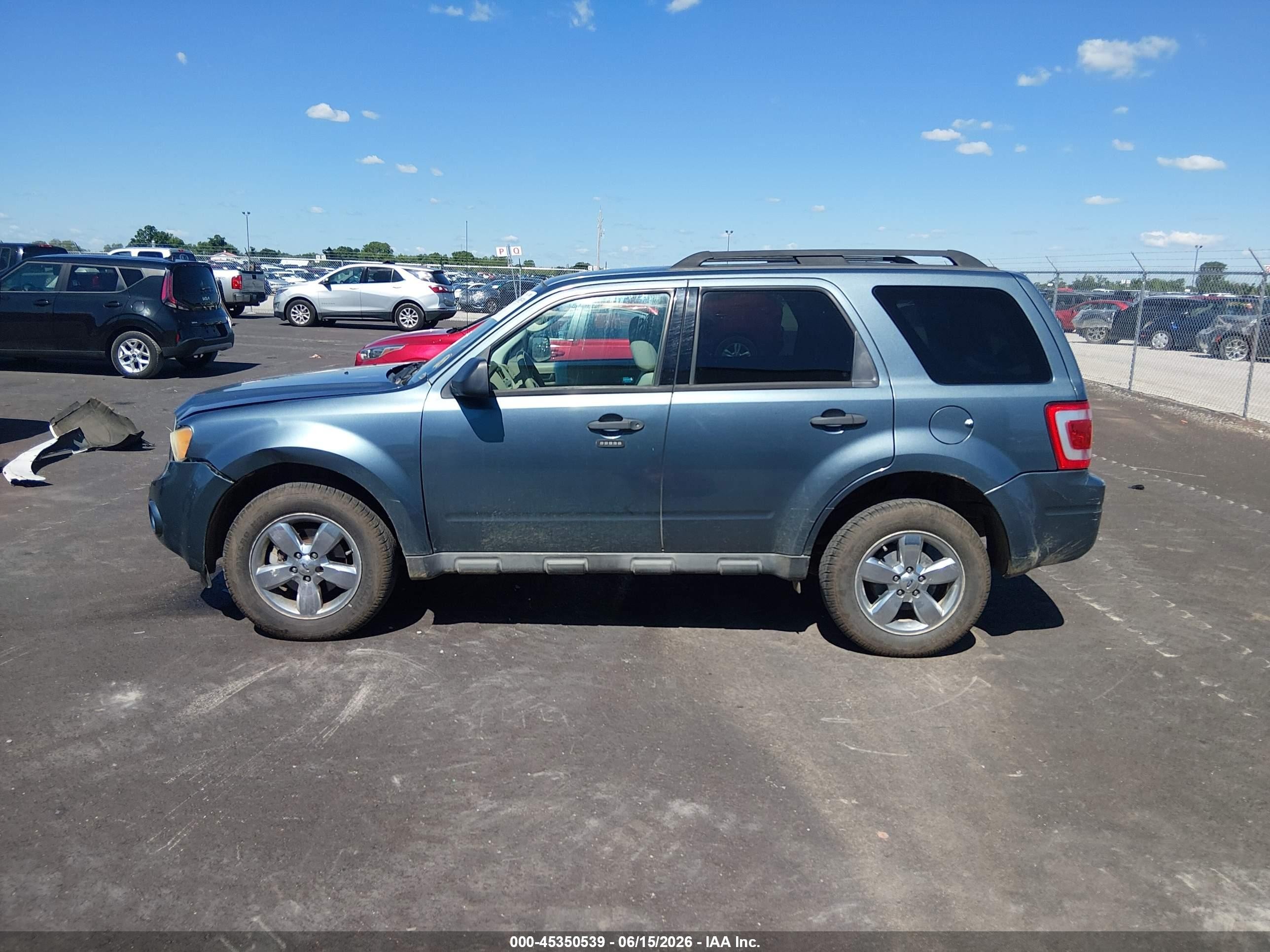 2011 Ford Escape Xlt Blue vin: 1FMCU9DG8BKB13713