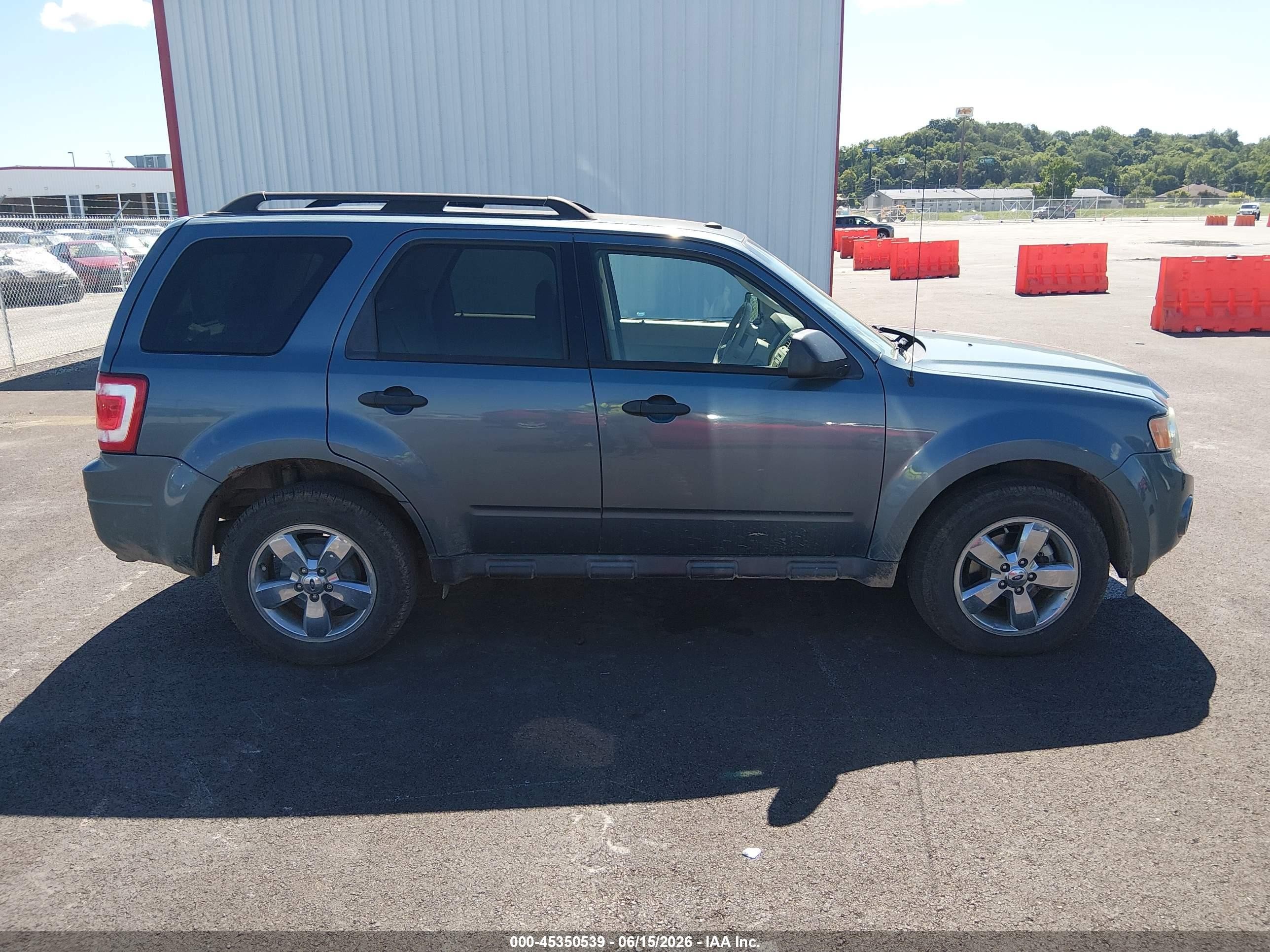 2011 Ford Escape Xlt Blue vin: 1FMCU9DG8BKB13713