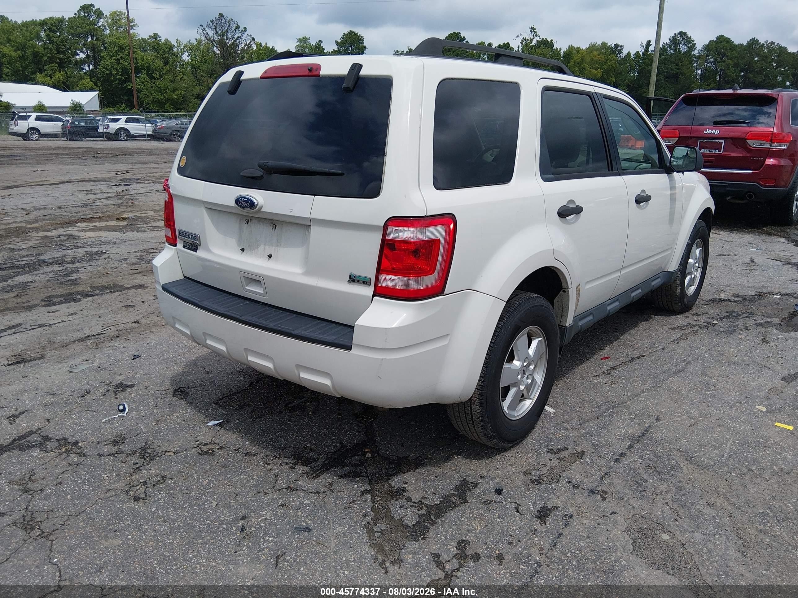 2011 Ford Escape Xlt White vin: 1FMCU9DG8BKB52236