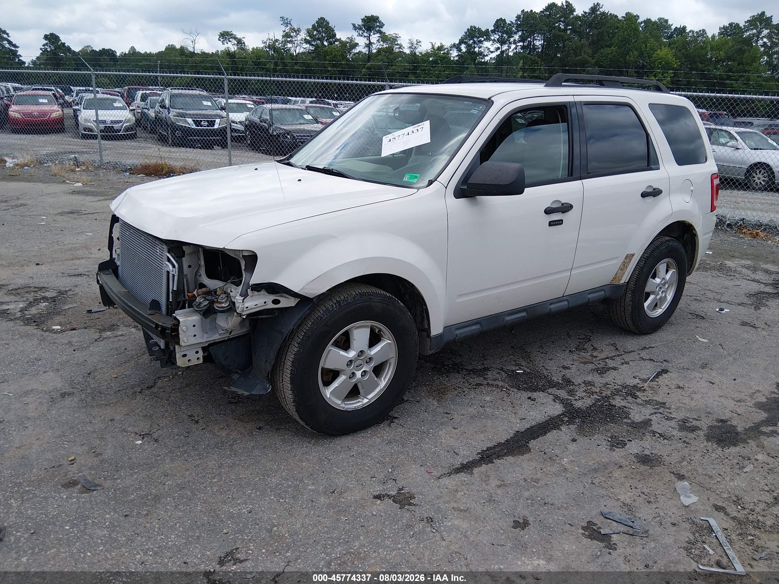 2011 Ford Escape Xlt White vin: 1FMCU9DG8BKB52236