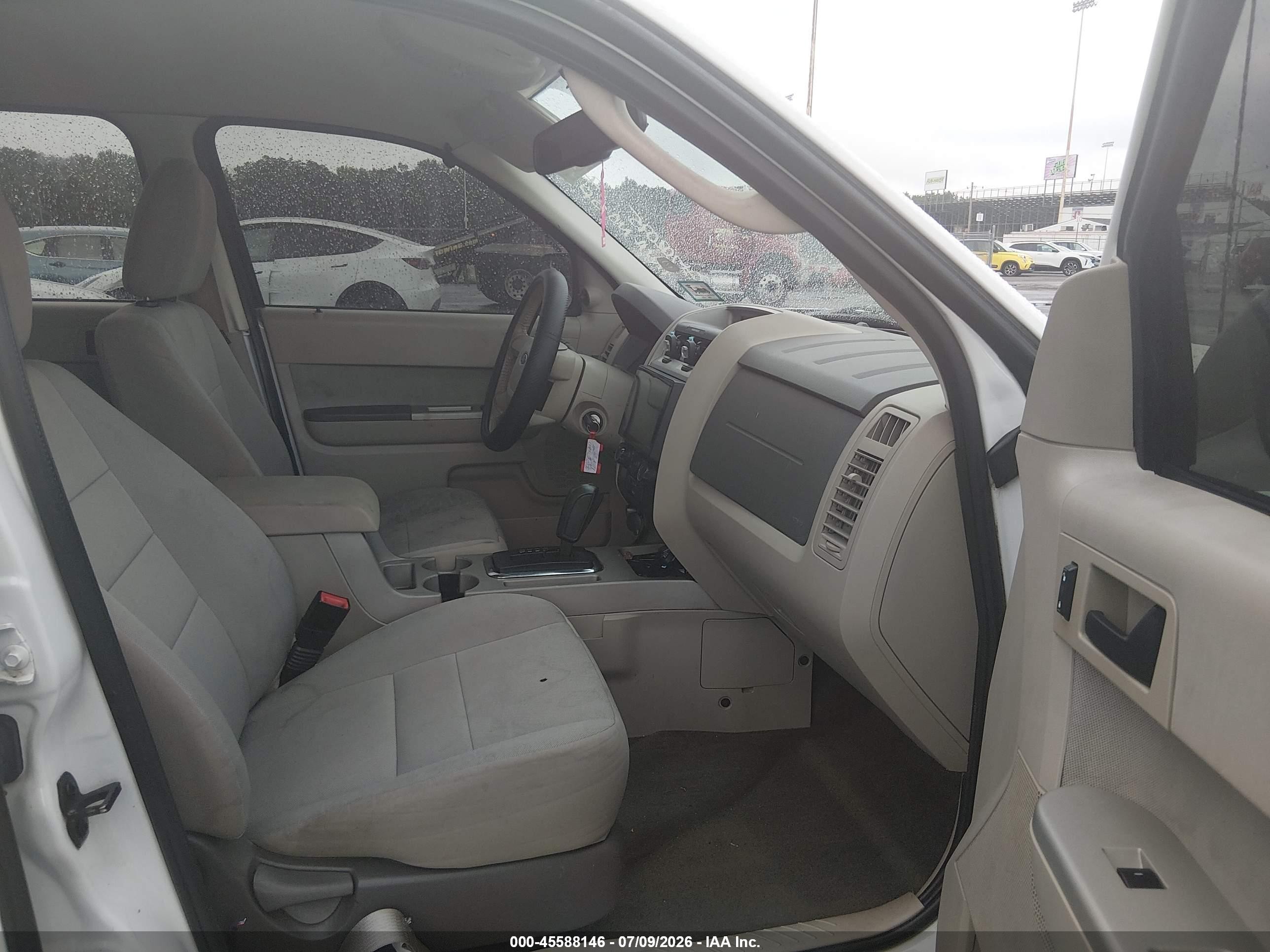 2011 Ford Escape Xlt White vin: 1FMCU9DG8BKB73975