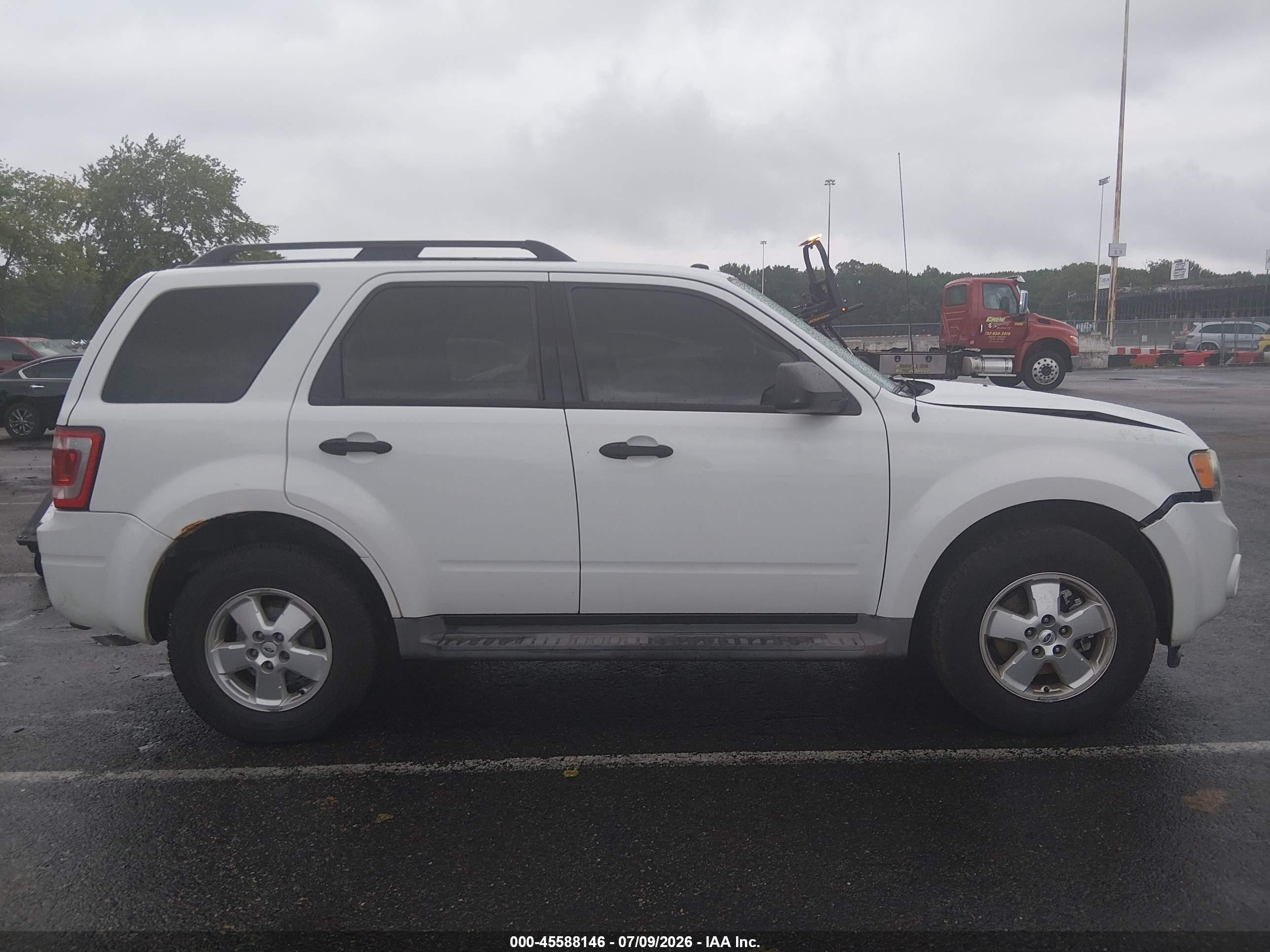 2011 Ford Escape Xlt White vin: 1FMCU9DG8BKB73975