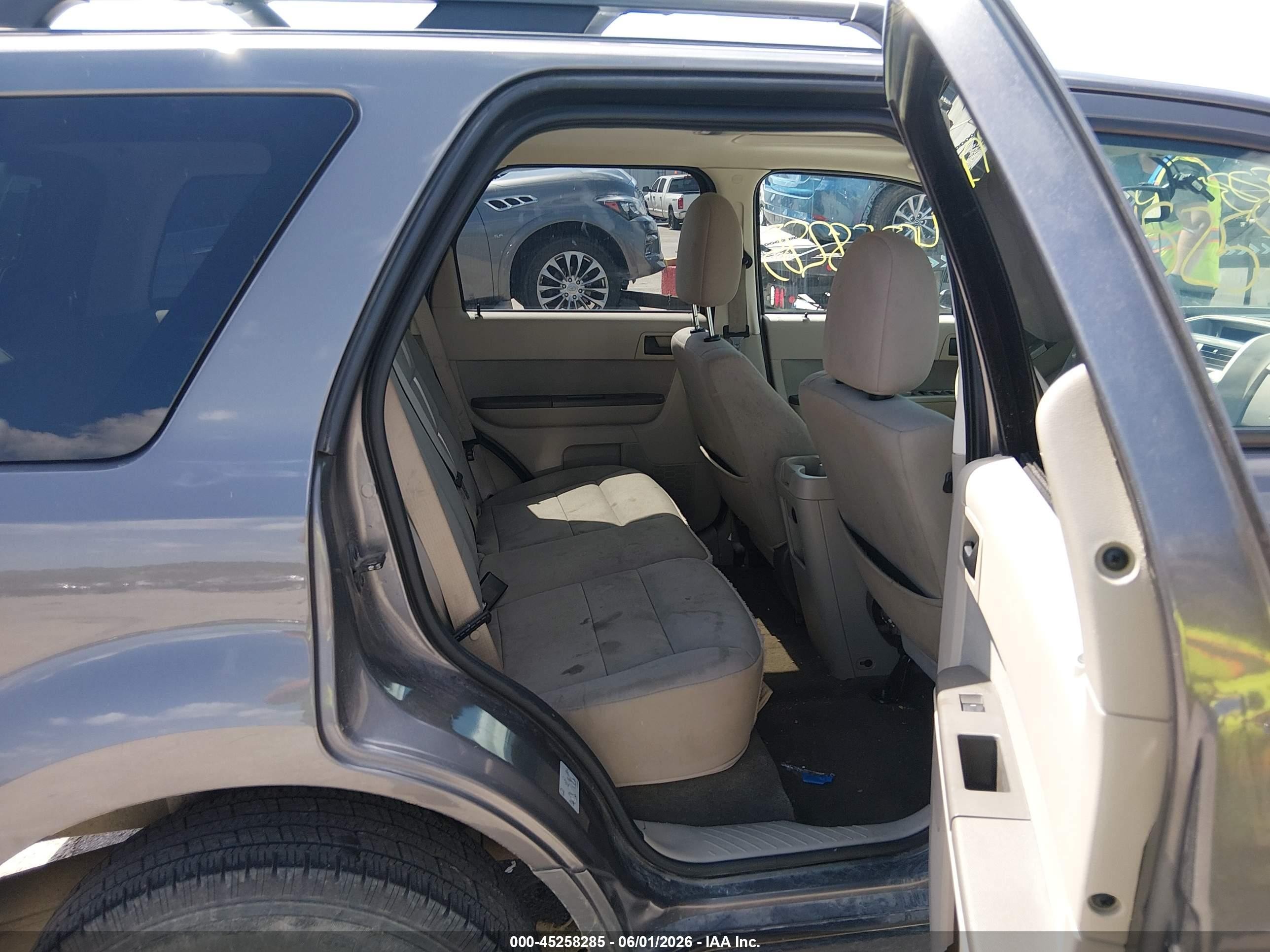 2012 Ford Escape Xlt Gray vin: 1FMCU9DG8CKC25736
