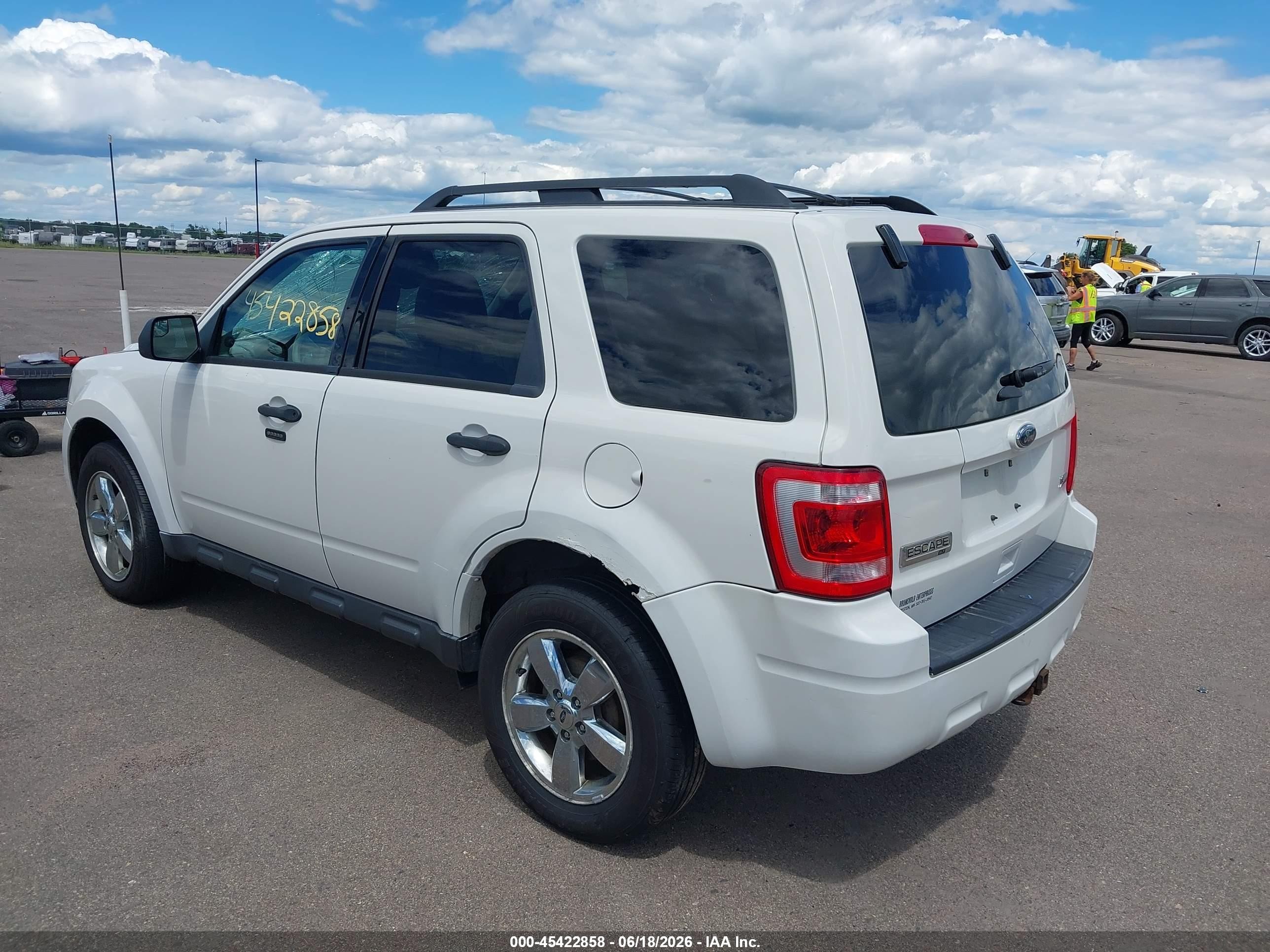 2012 Ford Escape Xlt White vin: 1FMCU9DG8CKC81174