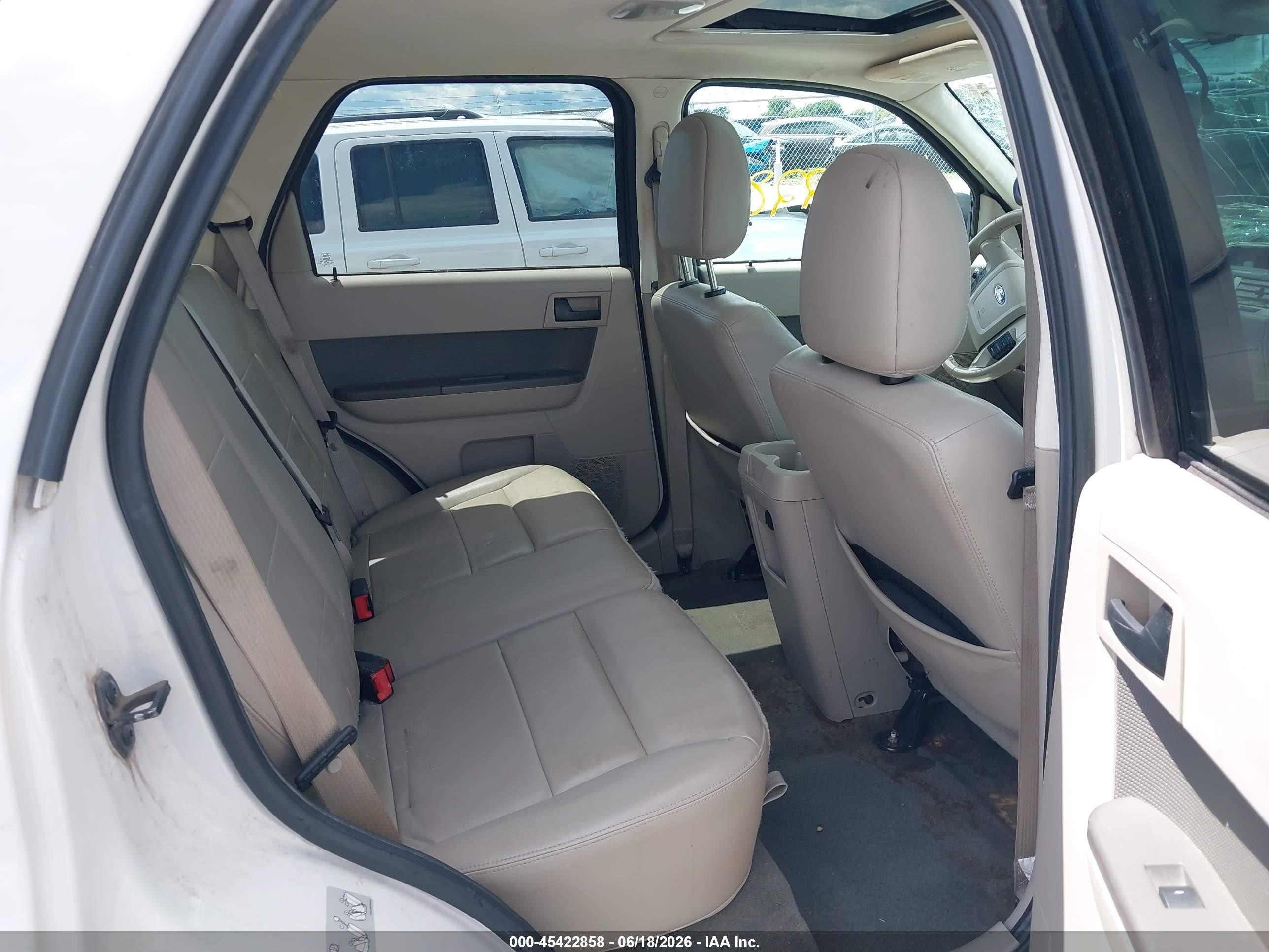 2012 Ford Escape Xlt White vin: 1FMCU9DG8CKC81174