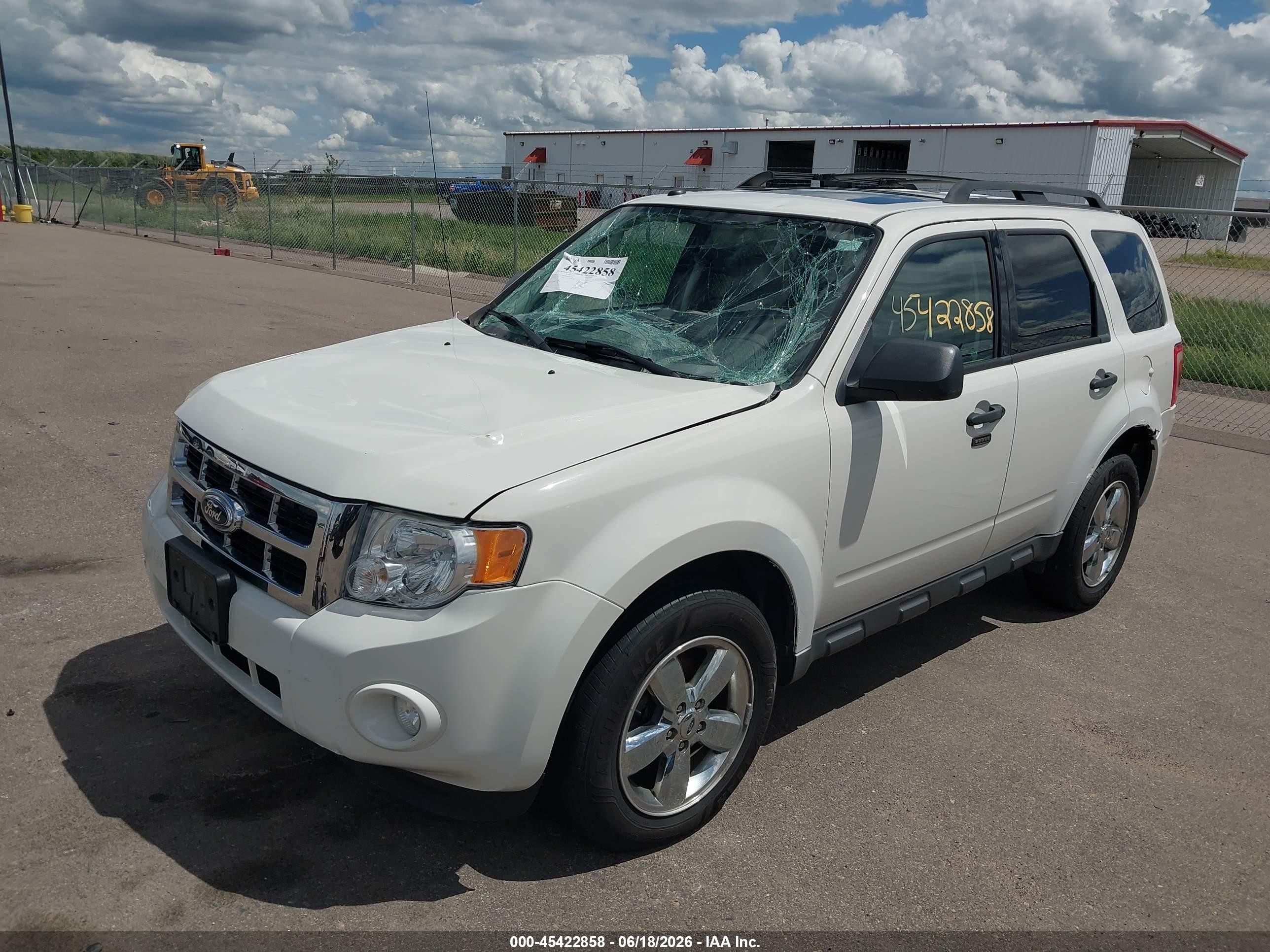 2012 Ford Escape Xlt White vin: 1FMCU9DG8CKC81174