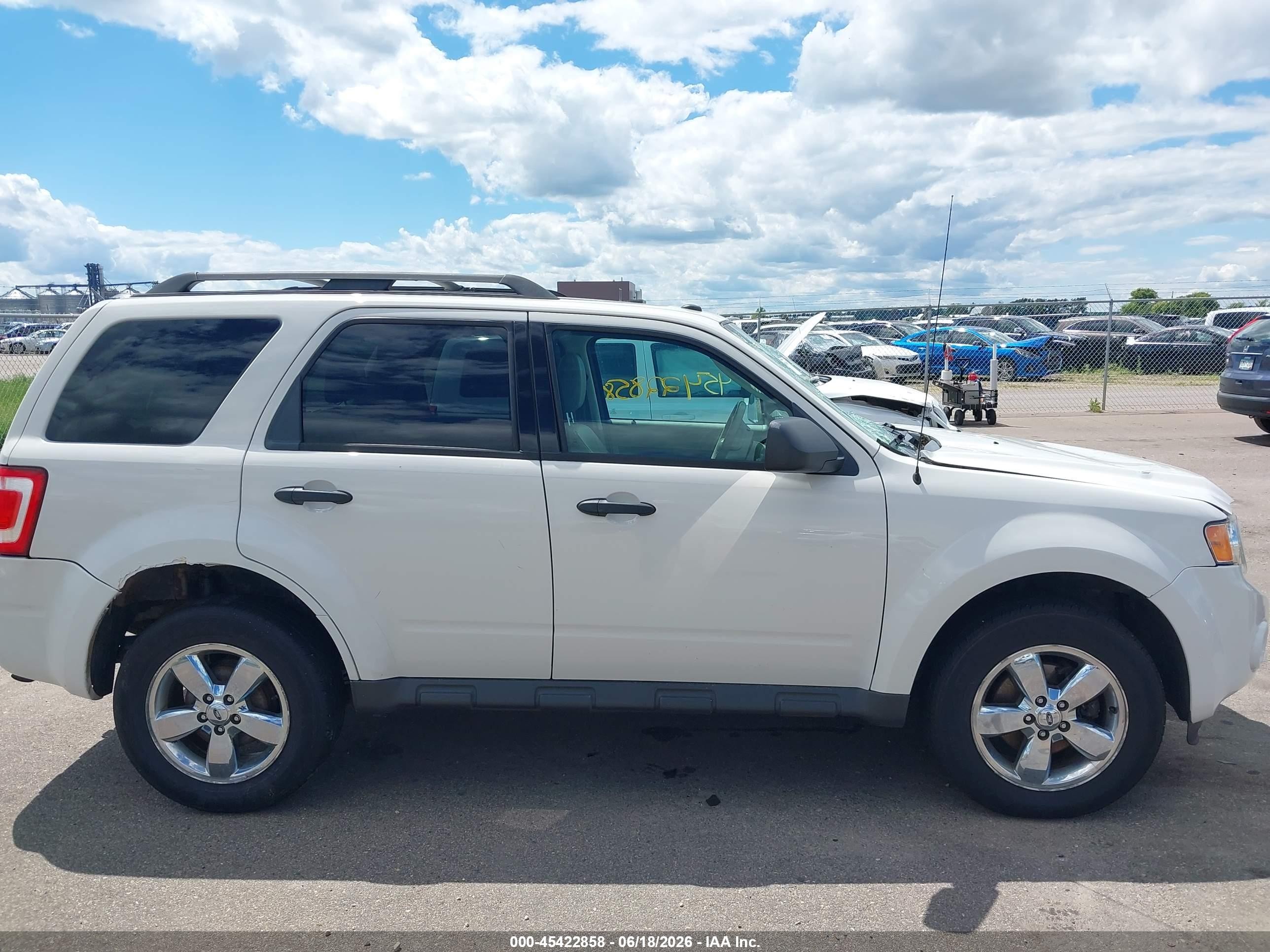 2012 Ford Escape Xlt White vin: 1FMCU9DG8CKC81174