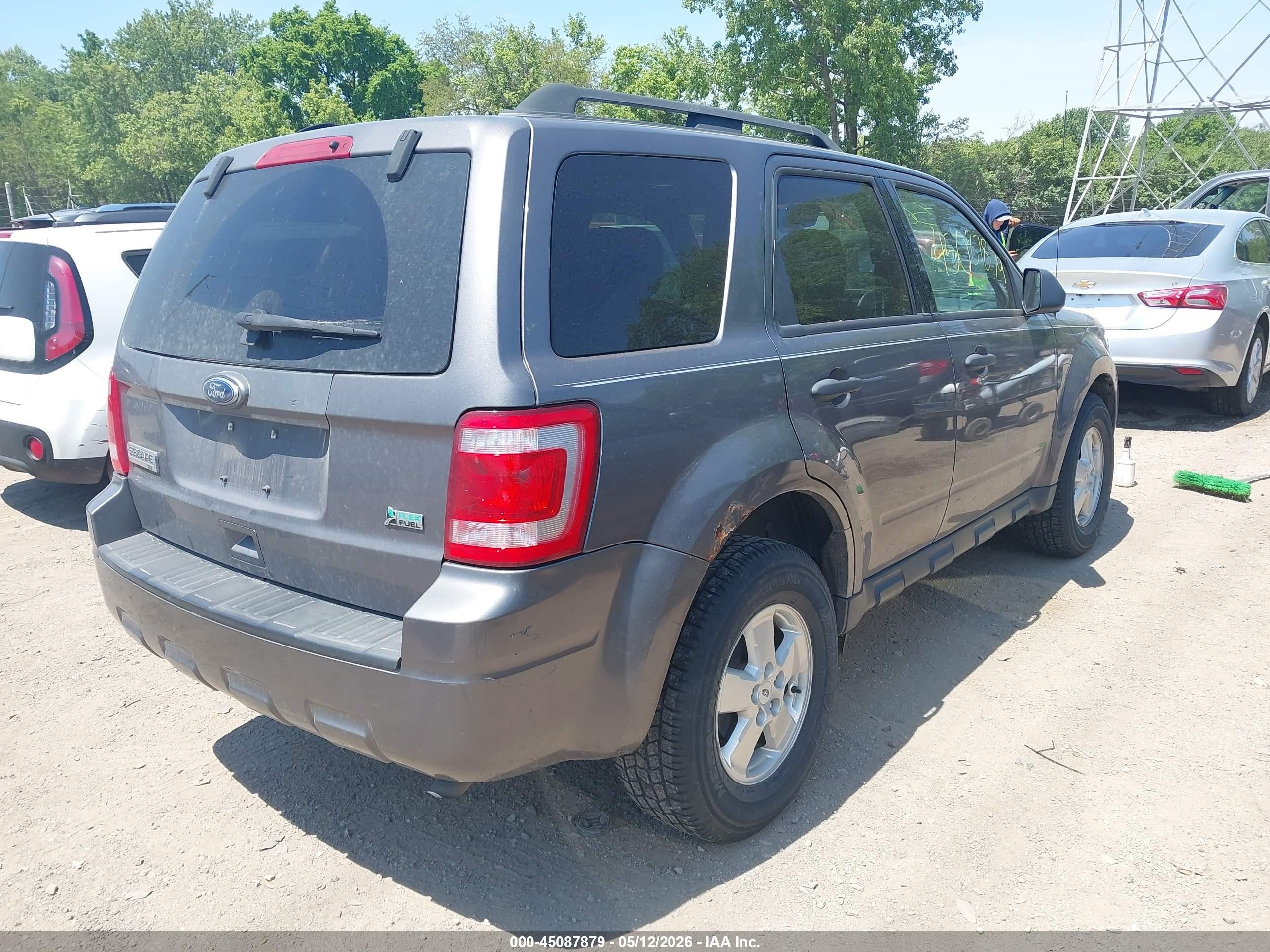 2010 Ford Escape Xlt Gray vin: 1FMCU9DG9AKB08051