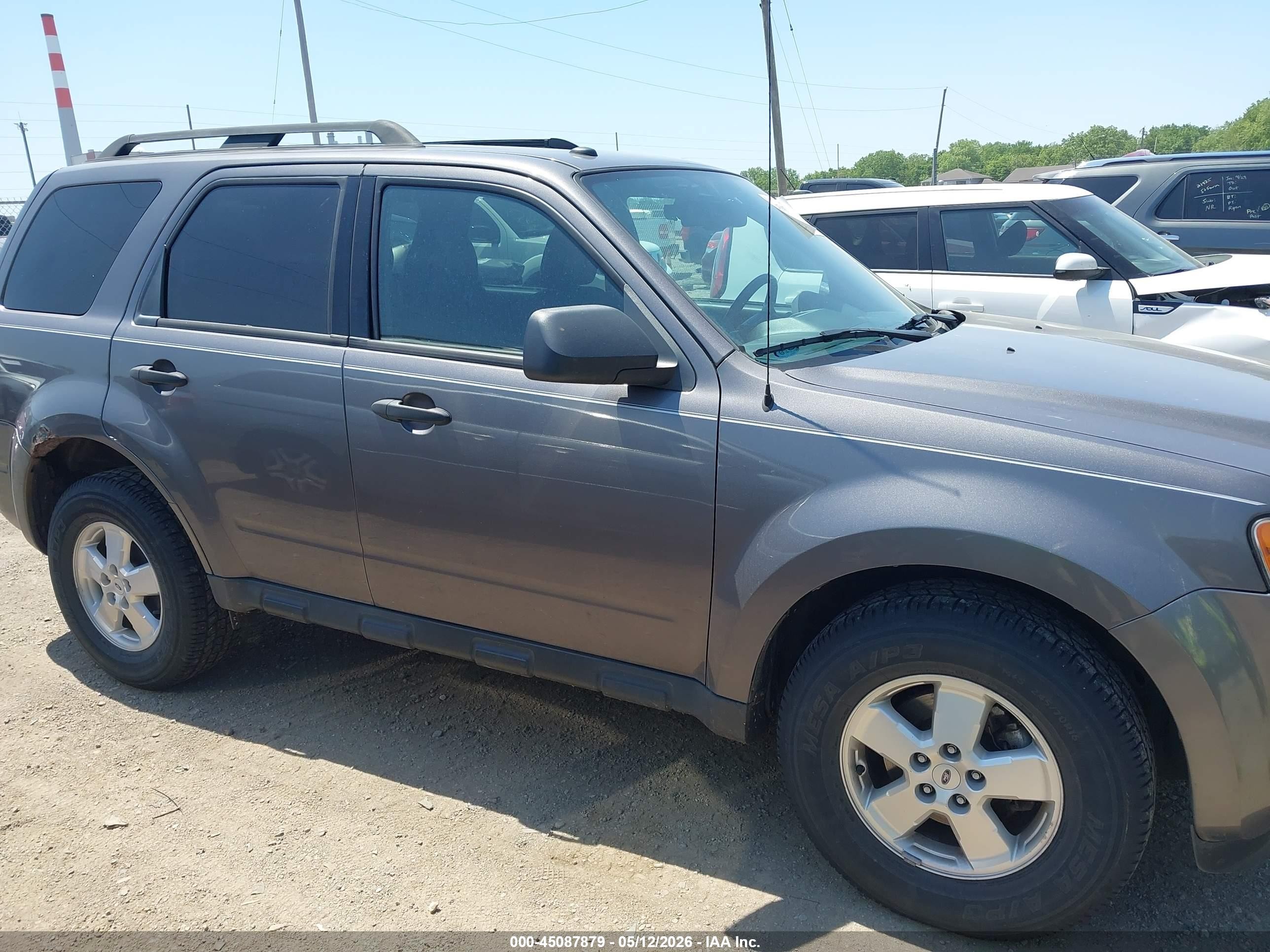 2010 Ford Escape Xlt Gray vin: 1FMCU9DG9AKB08051