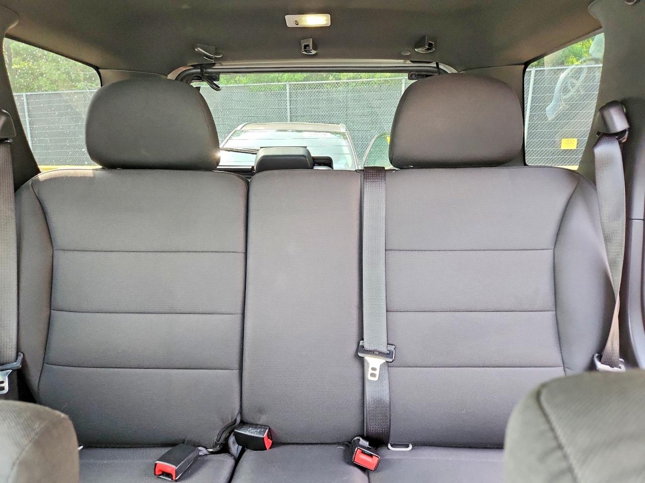 2010 Ford Escape Xlt Silver vin: 1FMCU9DG9AKB60912