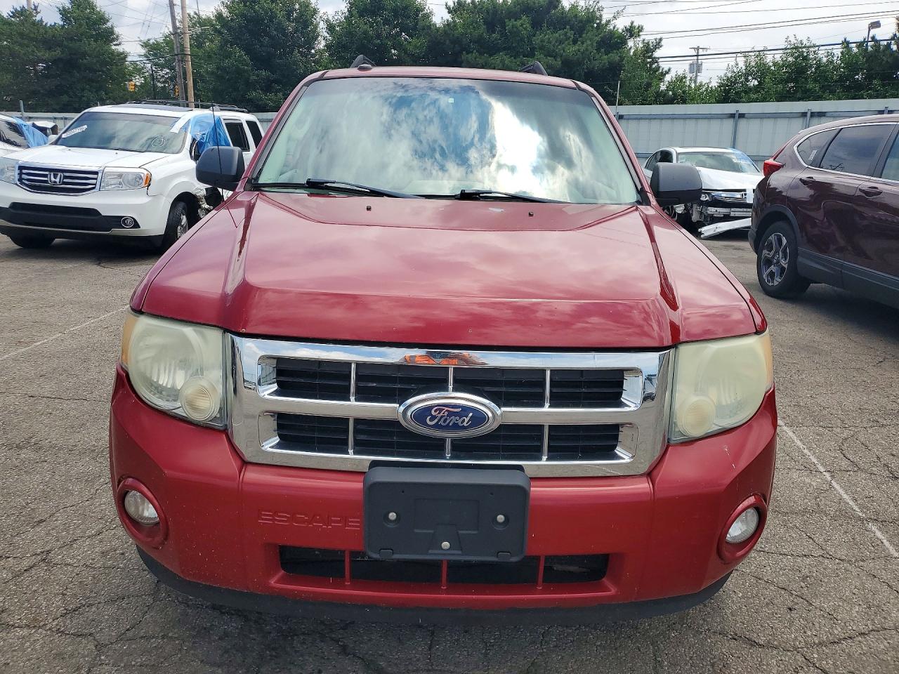 2010 Ford Escape Red vin: 1FMCU9DG9AKB89679