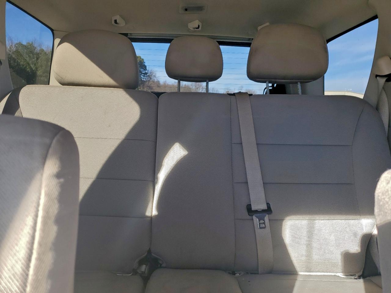 2010 Ford Escape Xlt White vin: 1FMCU9DG9AKC27783