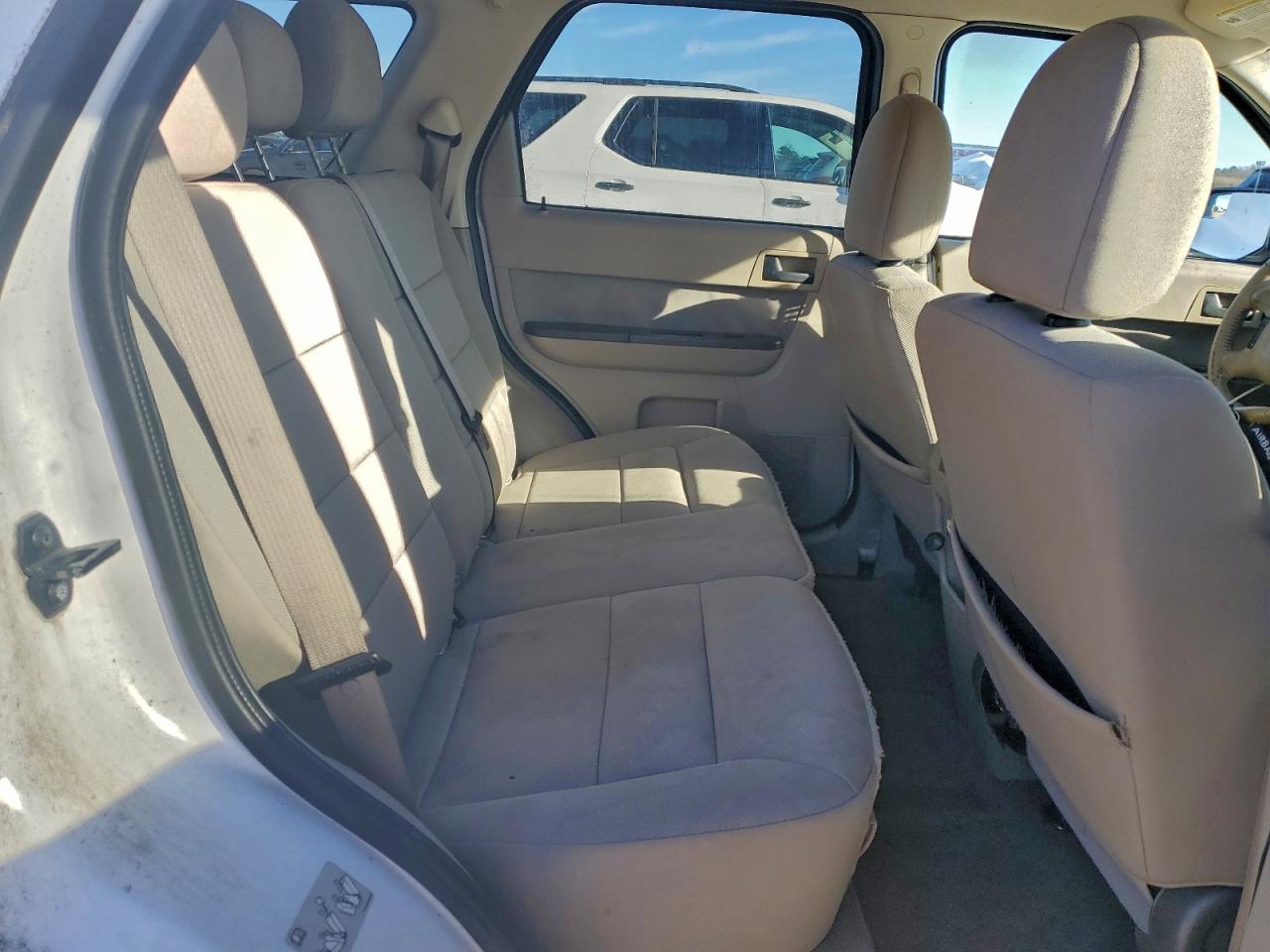 2010 Ford Escape Xlt White vin: 1FMCU9DG9AKC27783