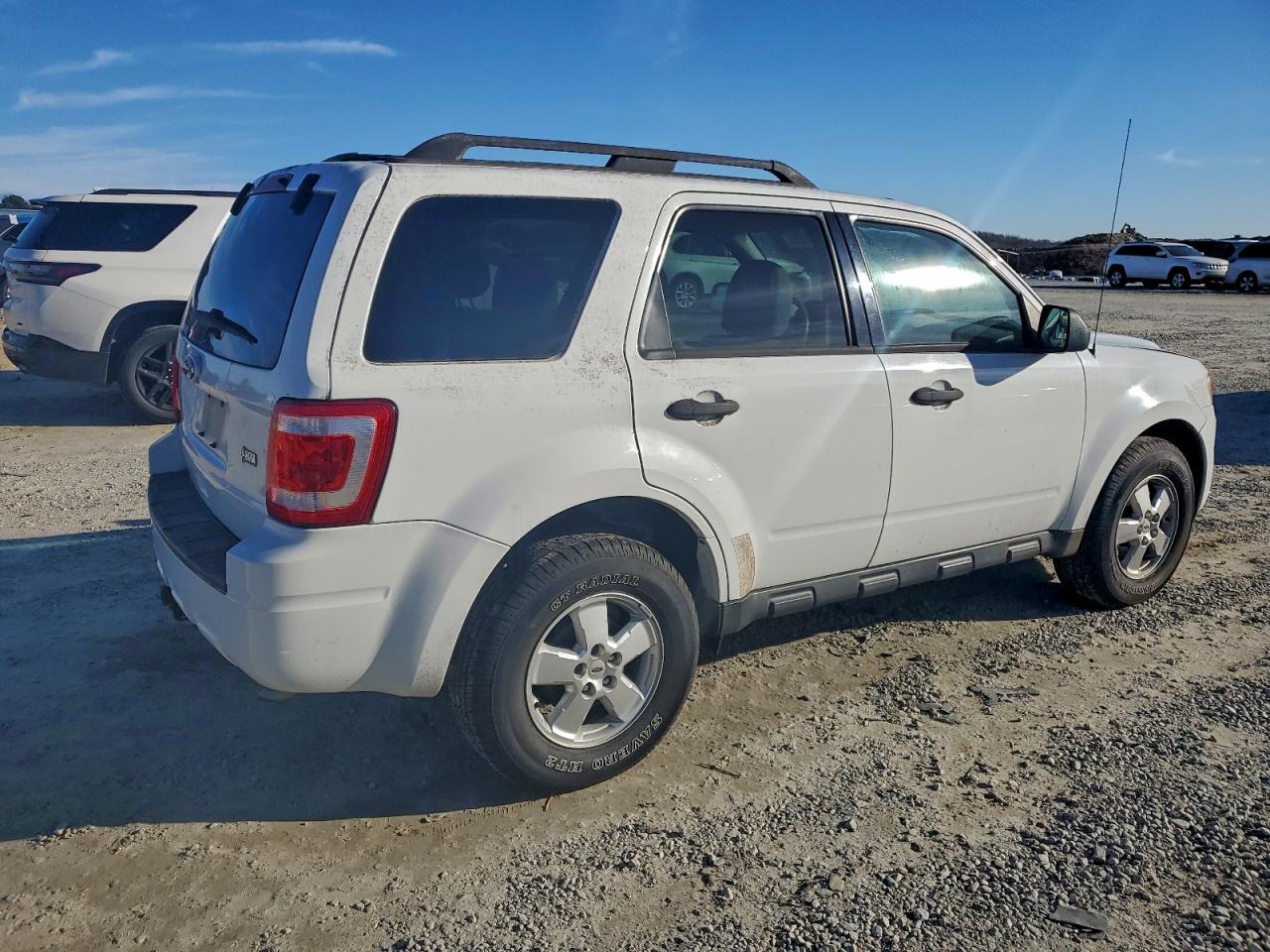 2010 Ford Escape Xlt White vin: 1FMCU9DG9AKC27783