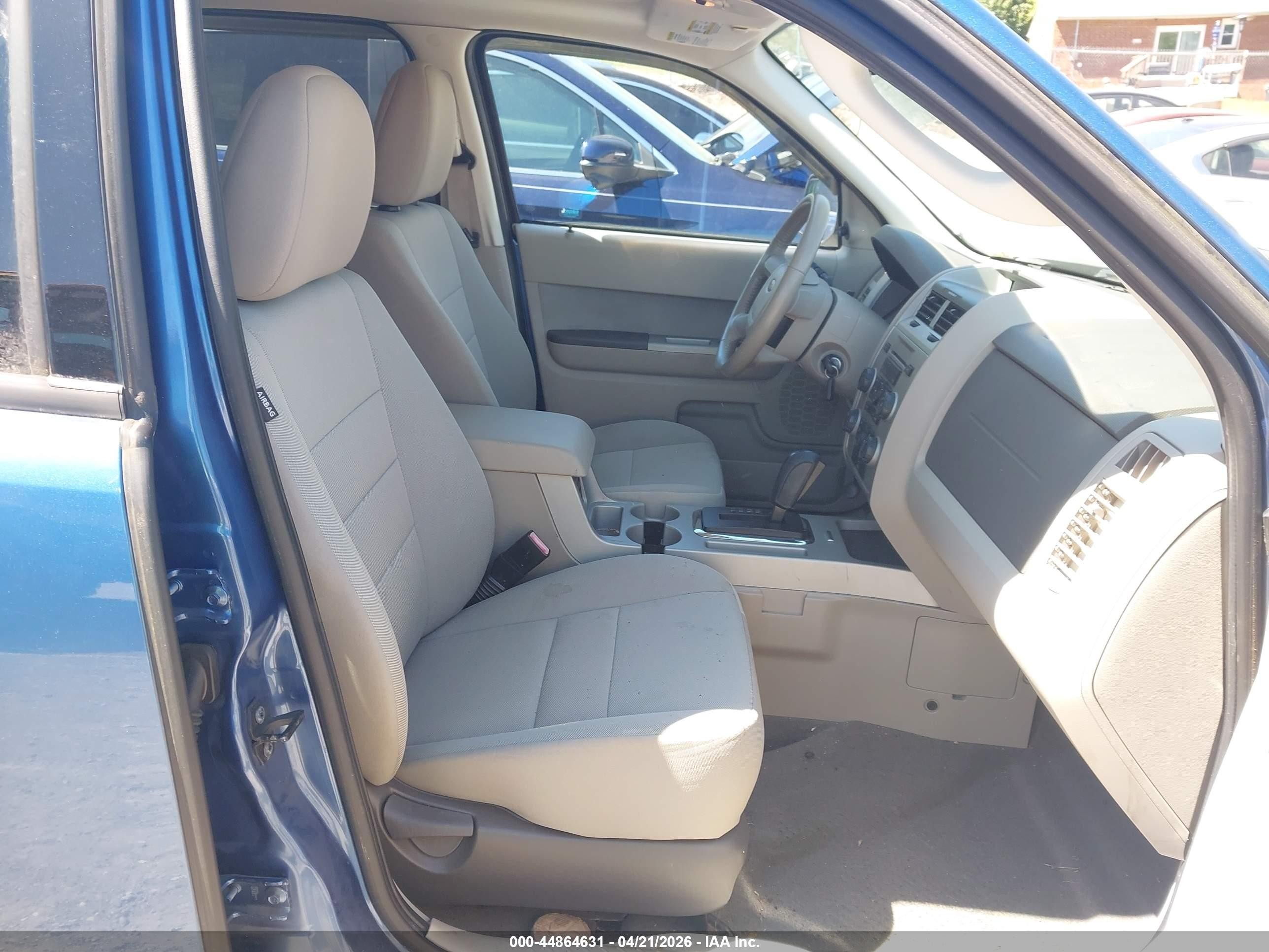 2010 Ford Escape Xlt Blue vin: 1FMCU9DG9AKC44874