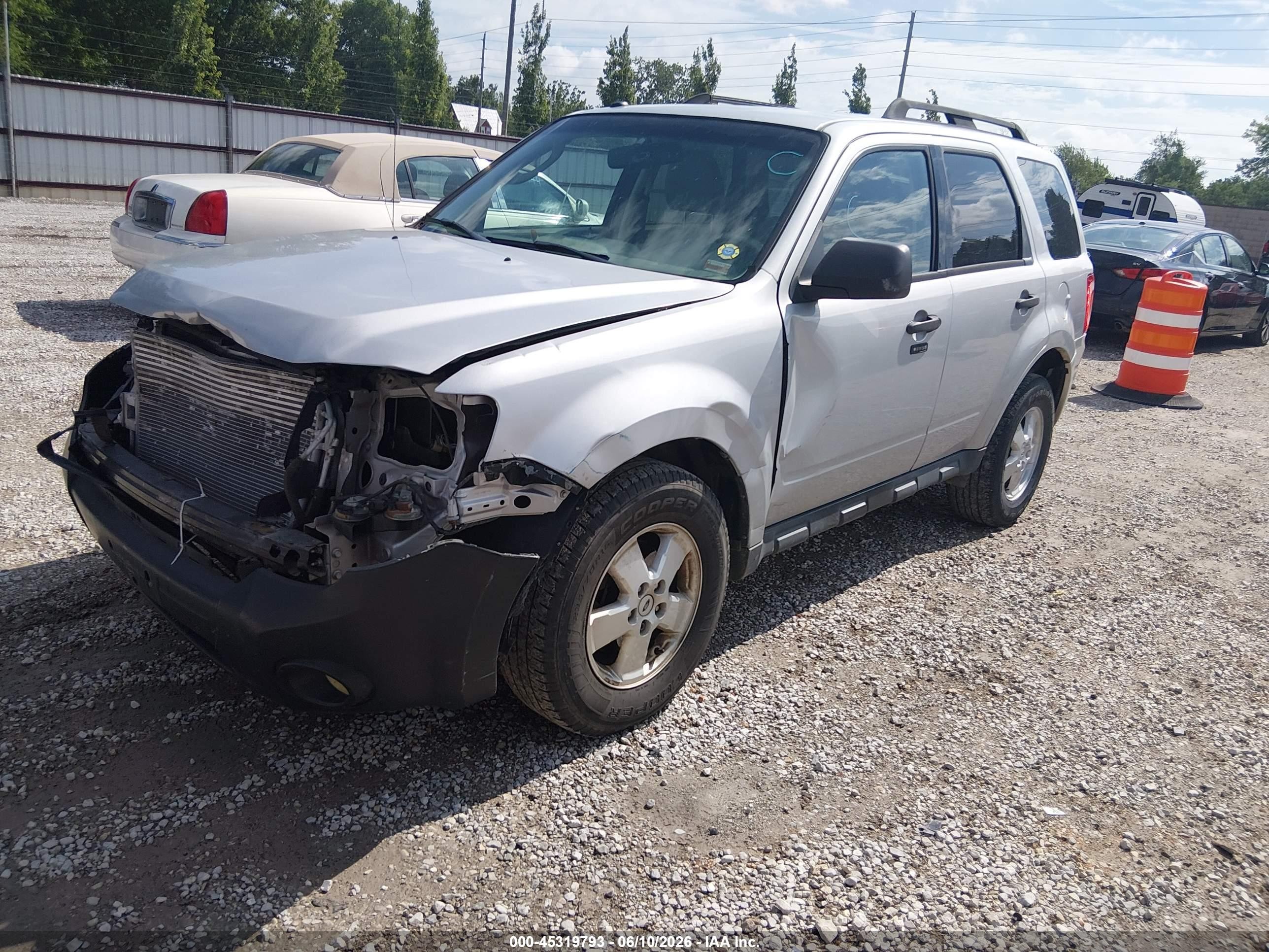 2011 Ford Escape Xlt Серебряный vin: 1FMCU9DG9BKB02753