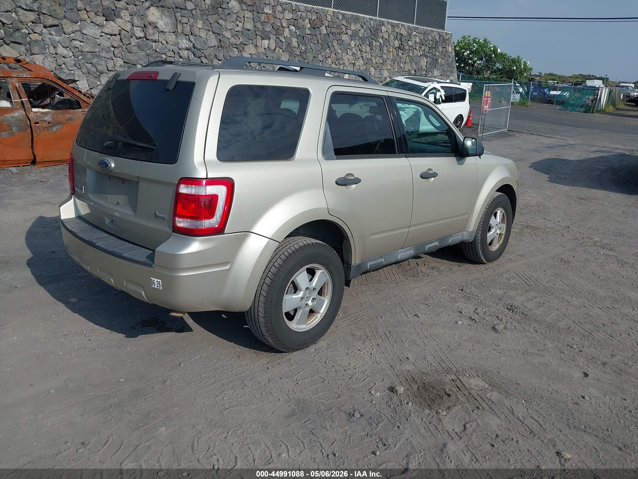 2012 Ford Escape Xlt Gold vin: 1FMCU9DG9CKB42994