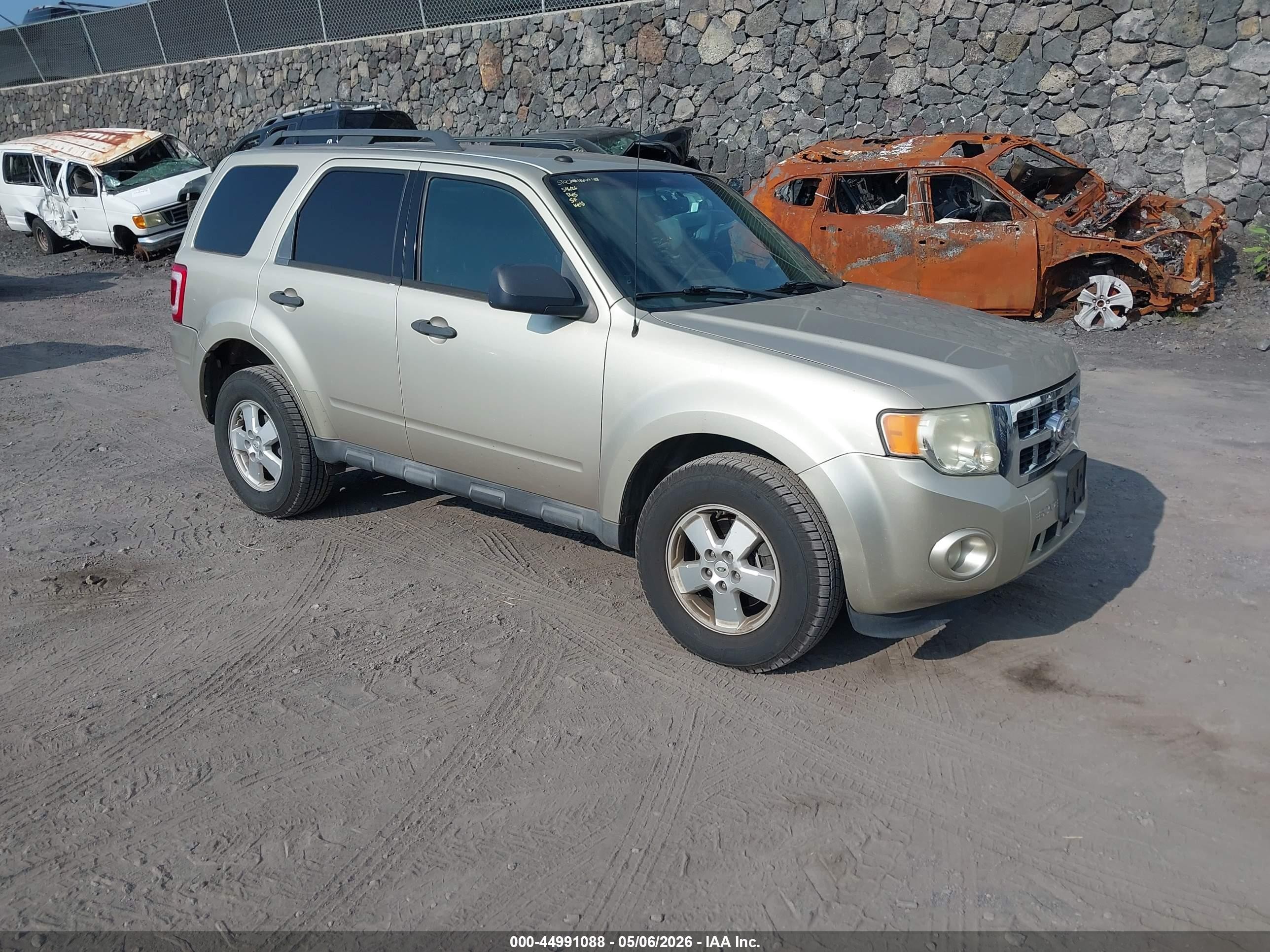 2012 Ford Escape Xlt Gold vin: 1FMCU9DG9CKB42994