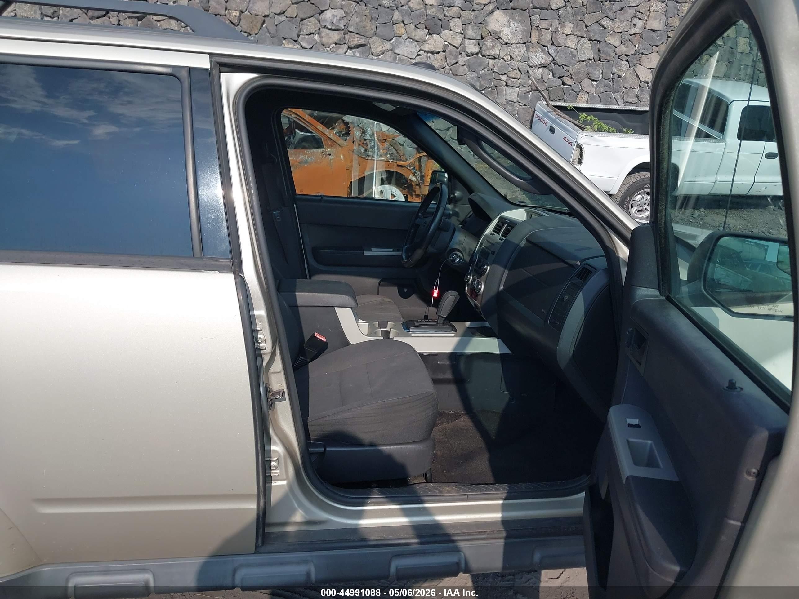 2012 Ford Escape Xlt Gold vin: 1FMCU9DG9CKB42994