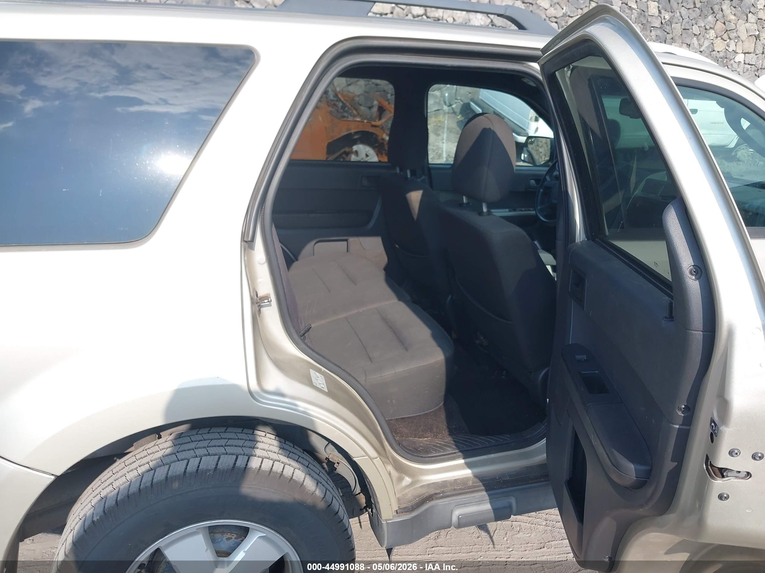 2012 Ford Escape Xlt Gold vin: 1FMCU9DG9CKB42994