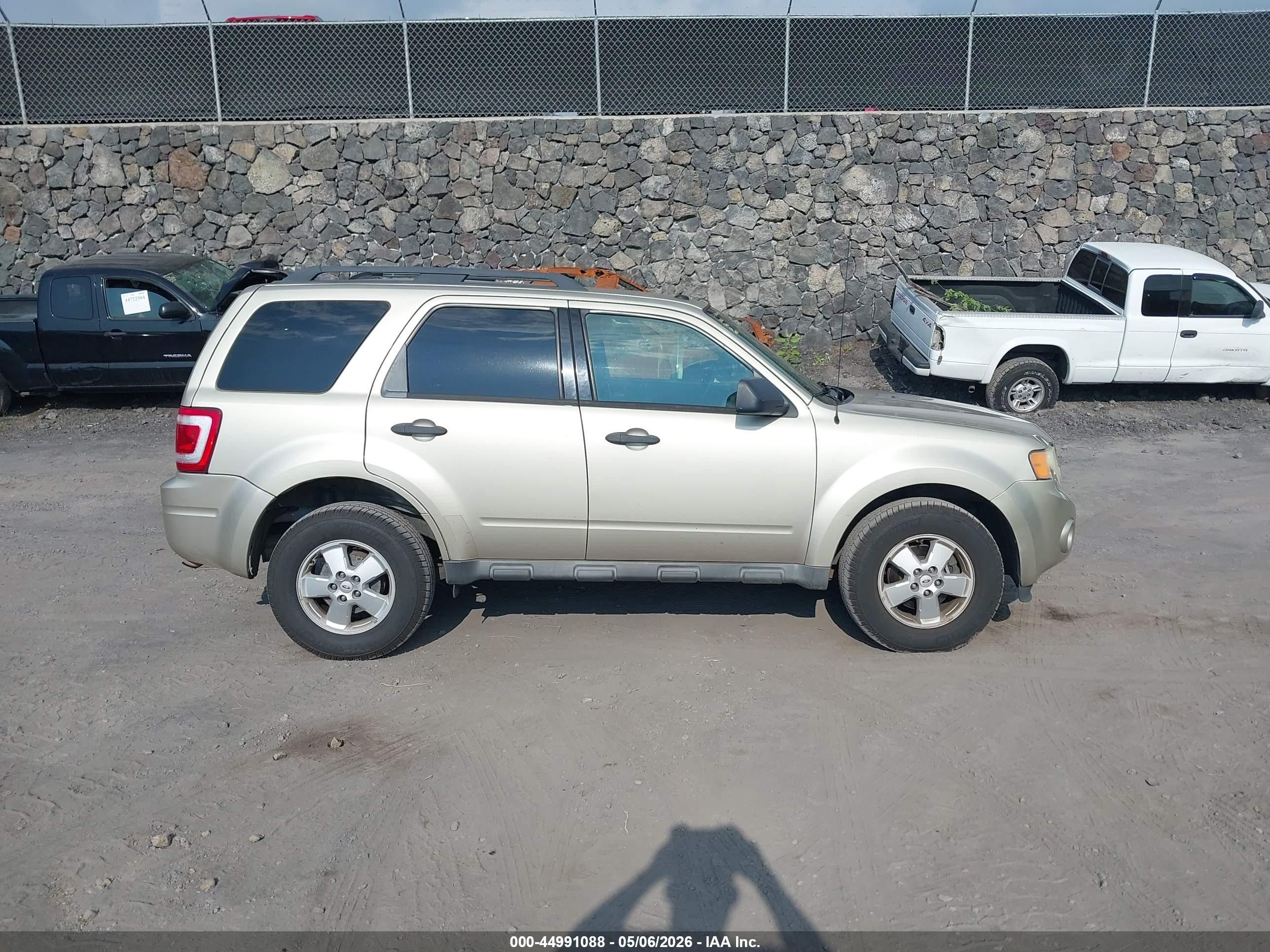 2012 Ford Escape Xlt Gold vin: 1FMCU9DG9CKB42994