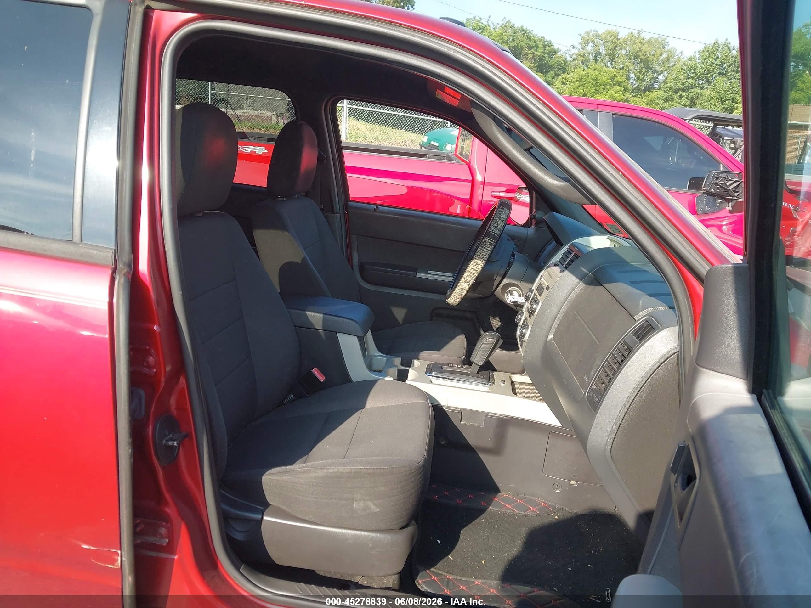 2012 Ford Escape Xlt Red vin: 1FMCU9DG9CKB57060