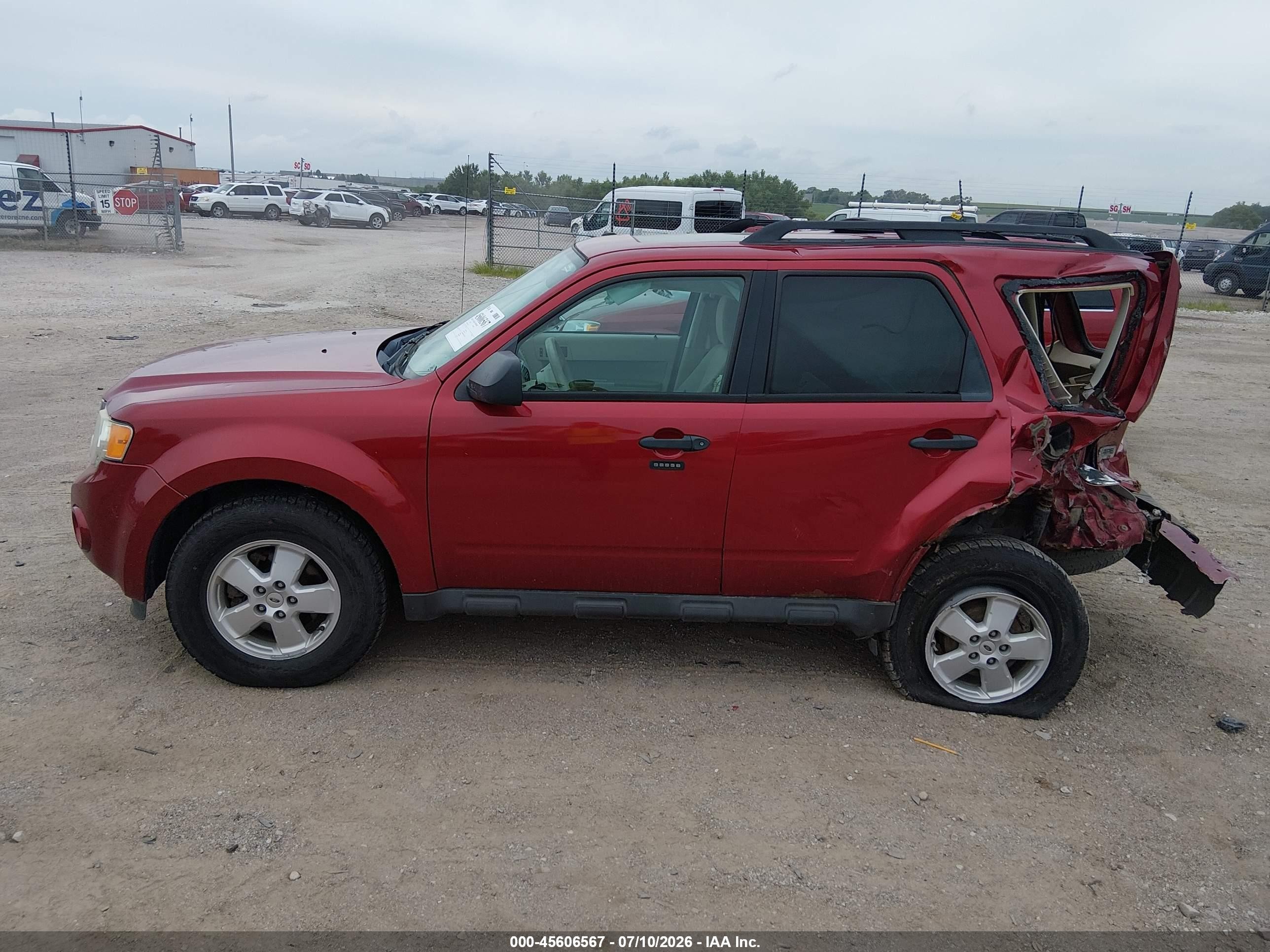 2012 Ford Escape Xlt Maroon vin: 1FMCU9DG9CKC25633