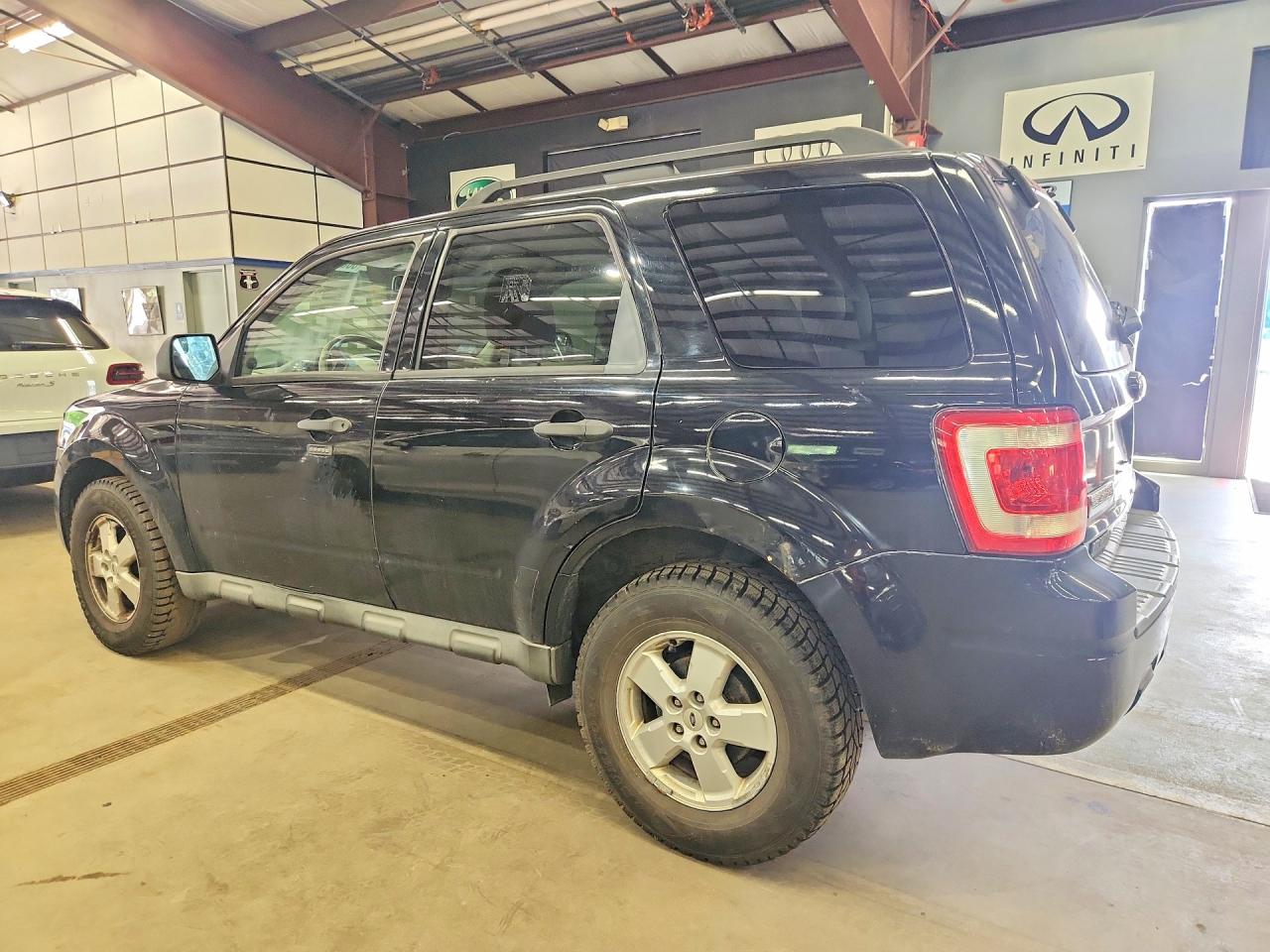 2010 Ford Escape Xlt Black vin: 1FMCU9DGXAKB50258