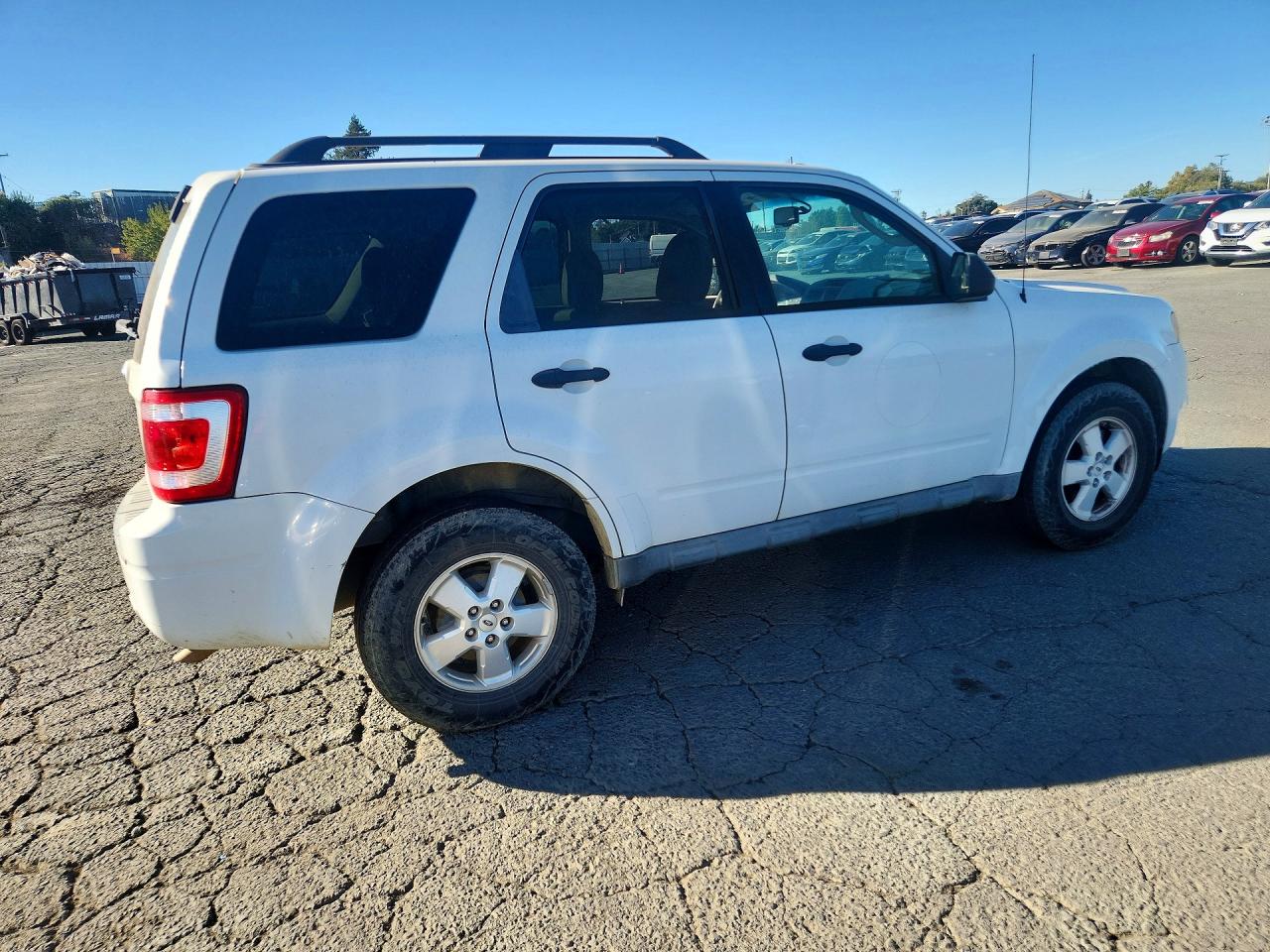 2010 Ford Escape Xlt White vin: 1FMCU9DGXAKC89824