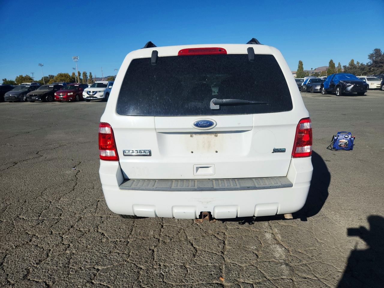 2010 Ford Escape Xlt White vin: 1FMCU9DGXAKC89824