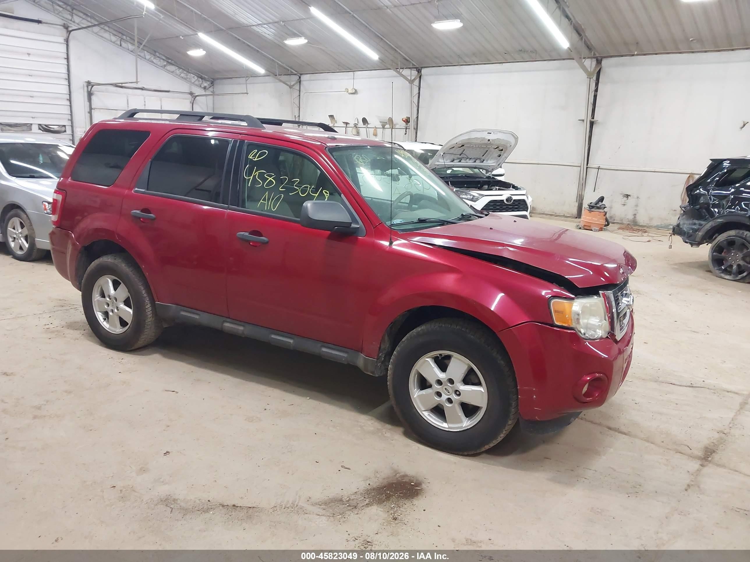 2010 Ford Escape Xlt Красный vin: 1FMCU9DGXAKD02149