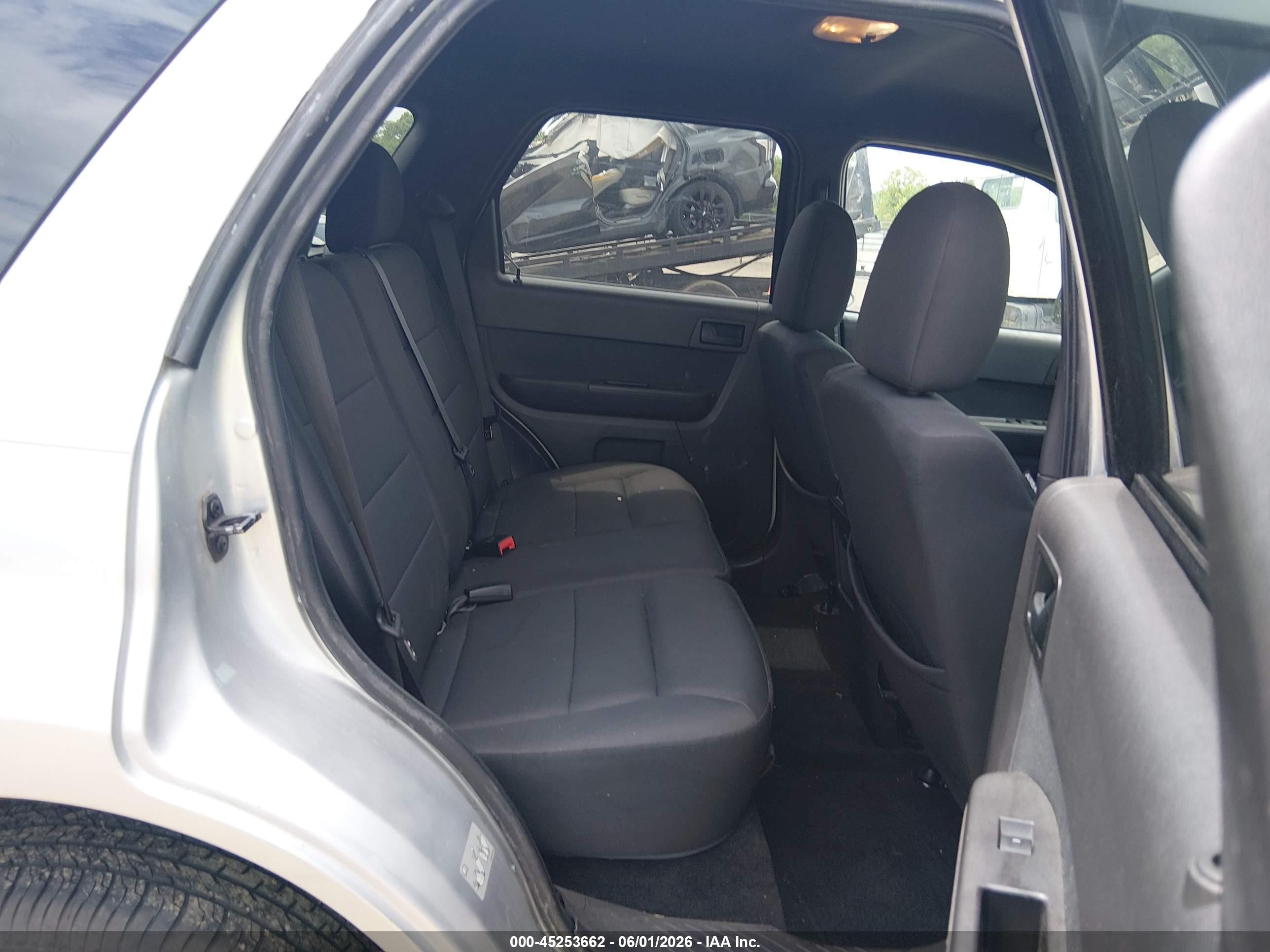2010 Ford Escape Xlt Silver vin: 1FMCU9DGXAKD04855