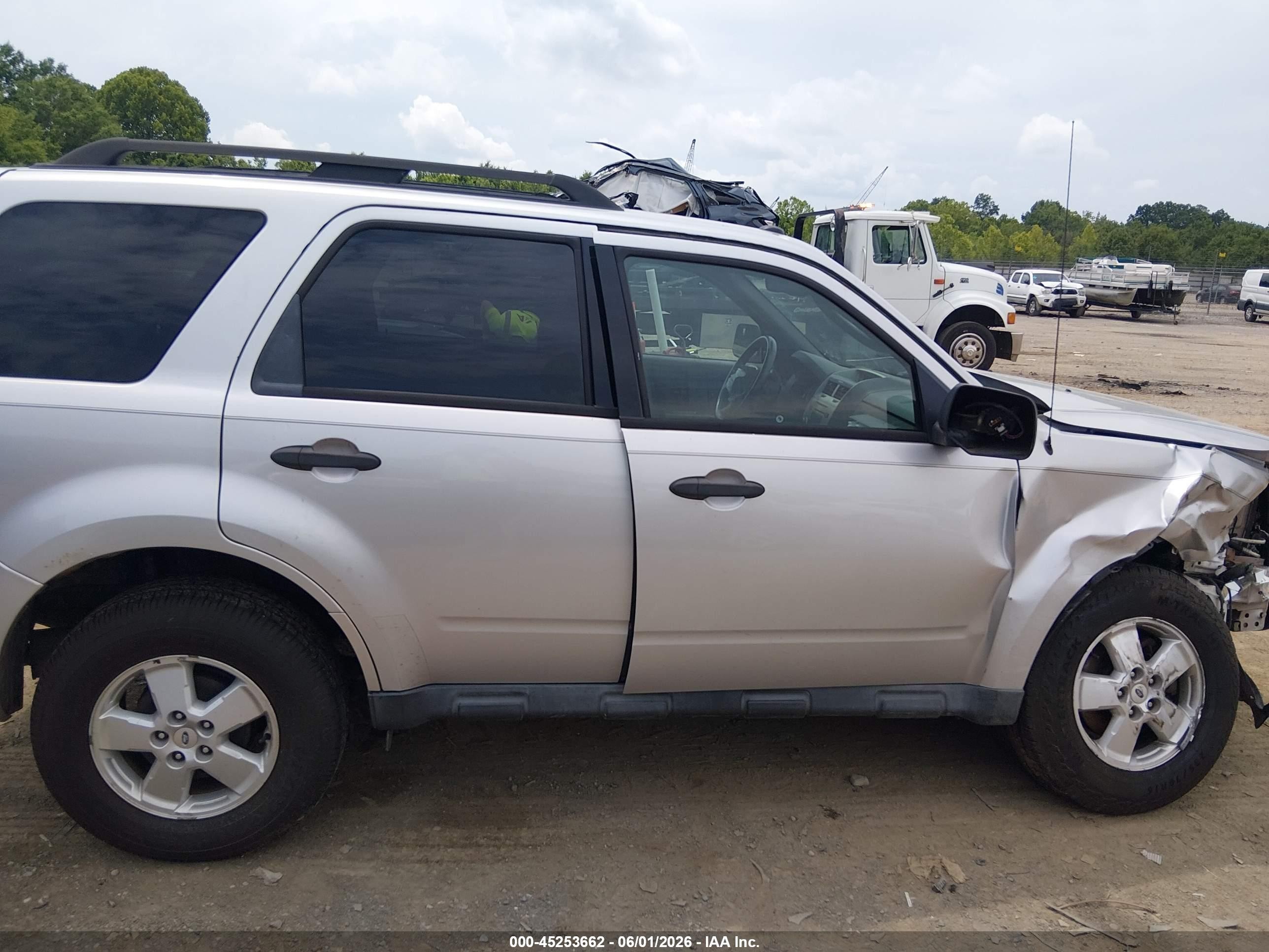2010 Ford Escape Xlt Silver vin: 1FMCU9DGXAKD04855