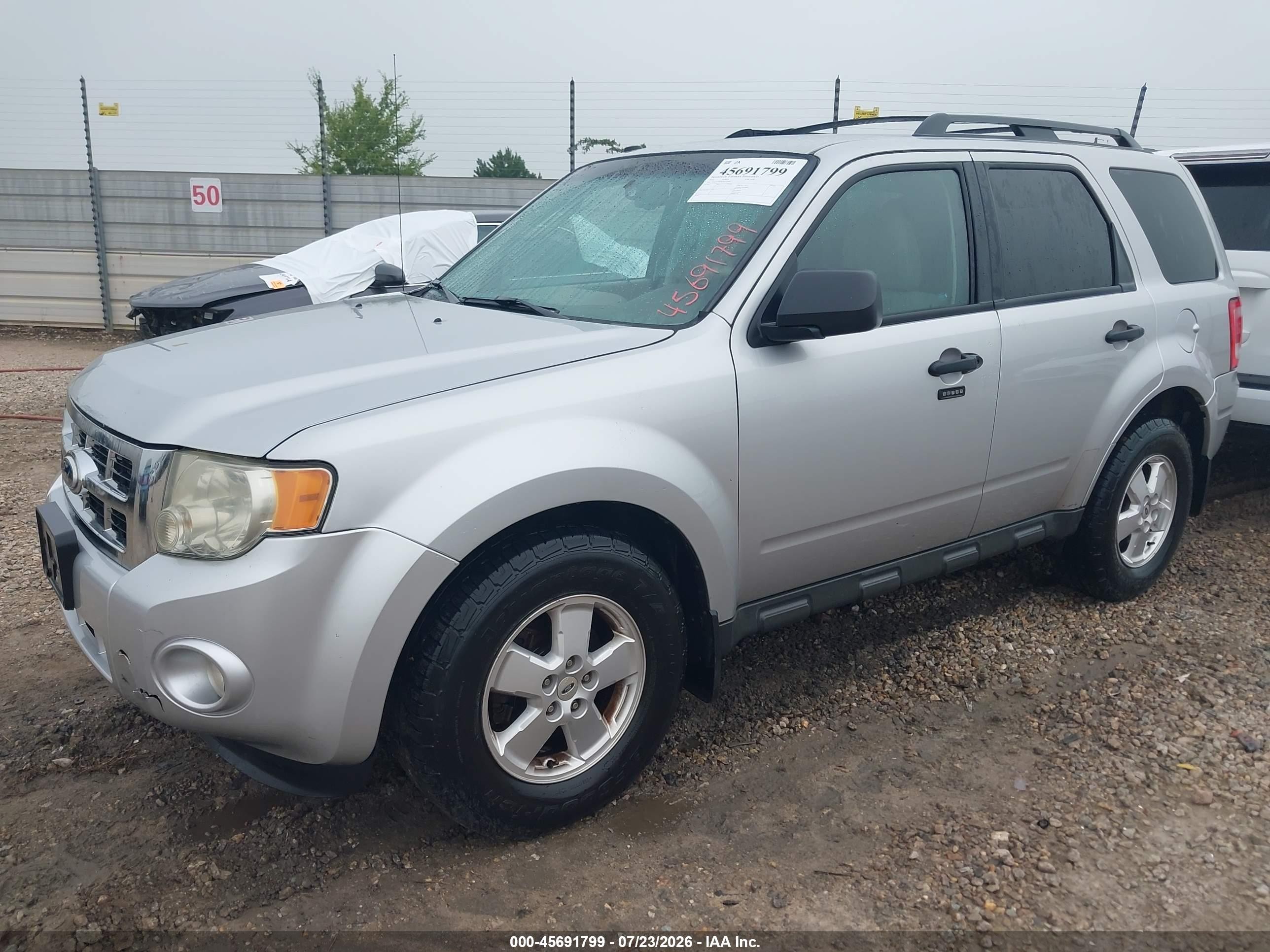 2010 Ford Escape Xlt Серебряный vin: 1FMCU9DGXAKD27956