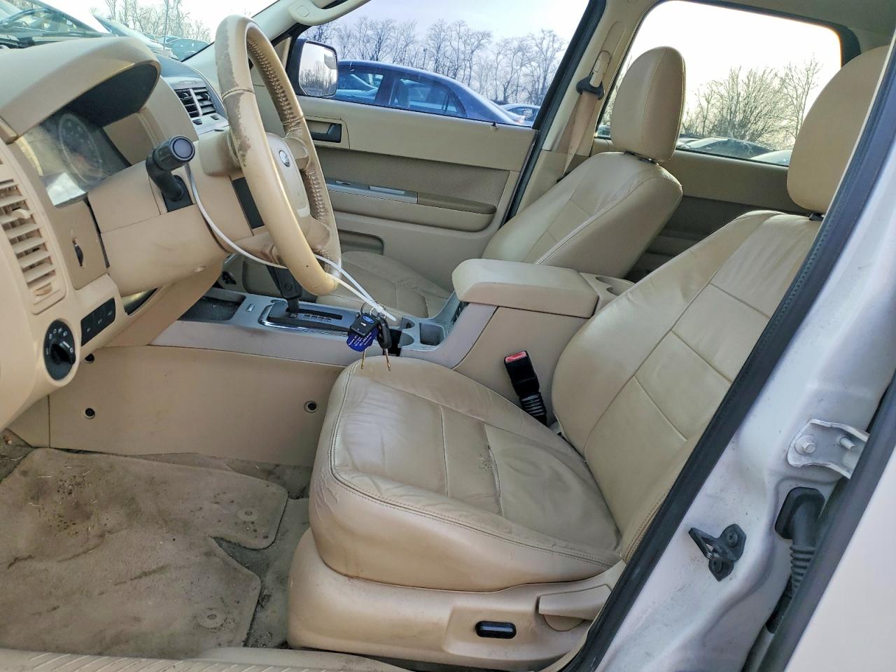 2011 Ford Escape Xlt White vin: 1FMCU9DGXBKA13886