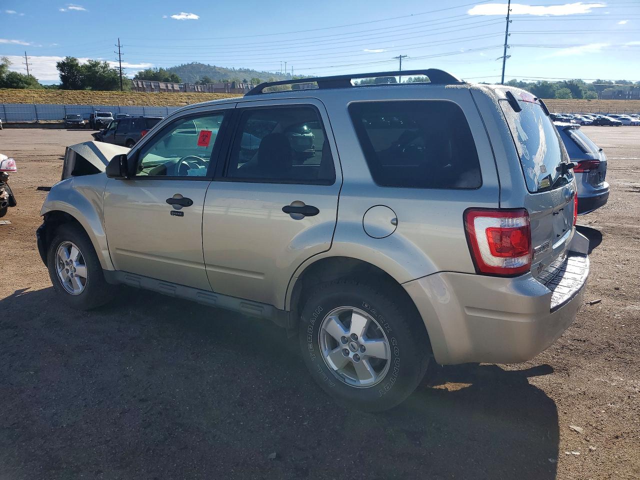 2011 Ford Escape Xlt Золотой vin: 1FMCU9DGXBKA33331