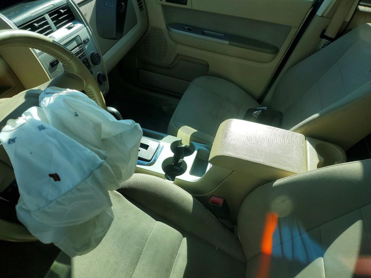 2011 Ford Escape Xlt Золотой vin: 1FMCU9DGXBKA33331