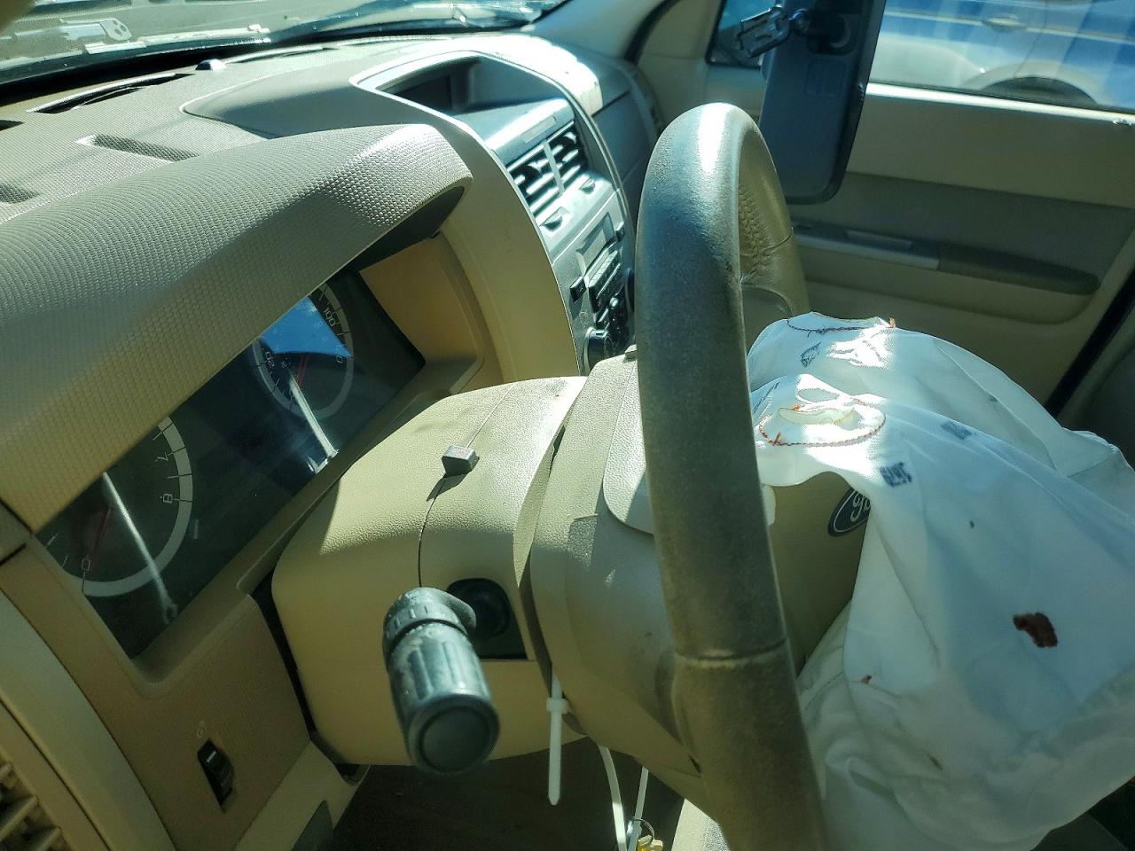 2011 Ford Escape Xlt Золотой vin: 1FMCU9DGXBKA33331