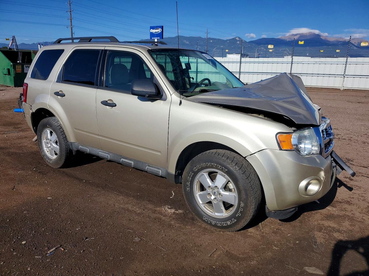 2011 Ford Escape Xlt Золотой vin: 1FMCU9DGXBKA33331