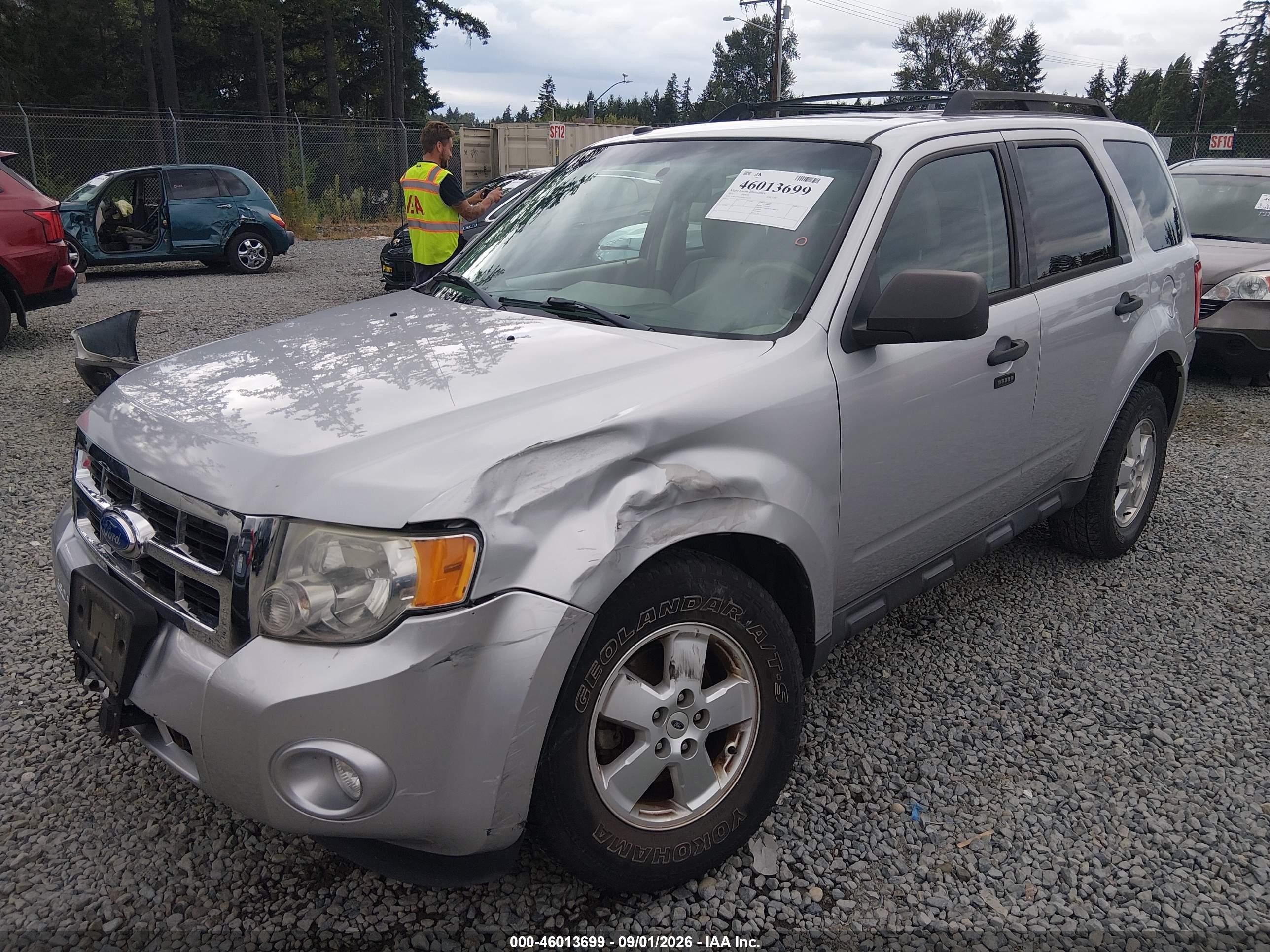 2011 Ford Escape Xlt Silver vin: 1FMCU9DGXBKC11139