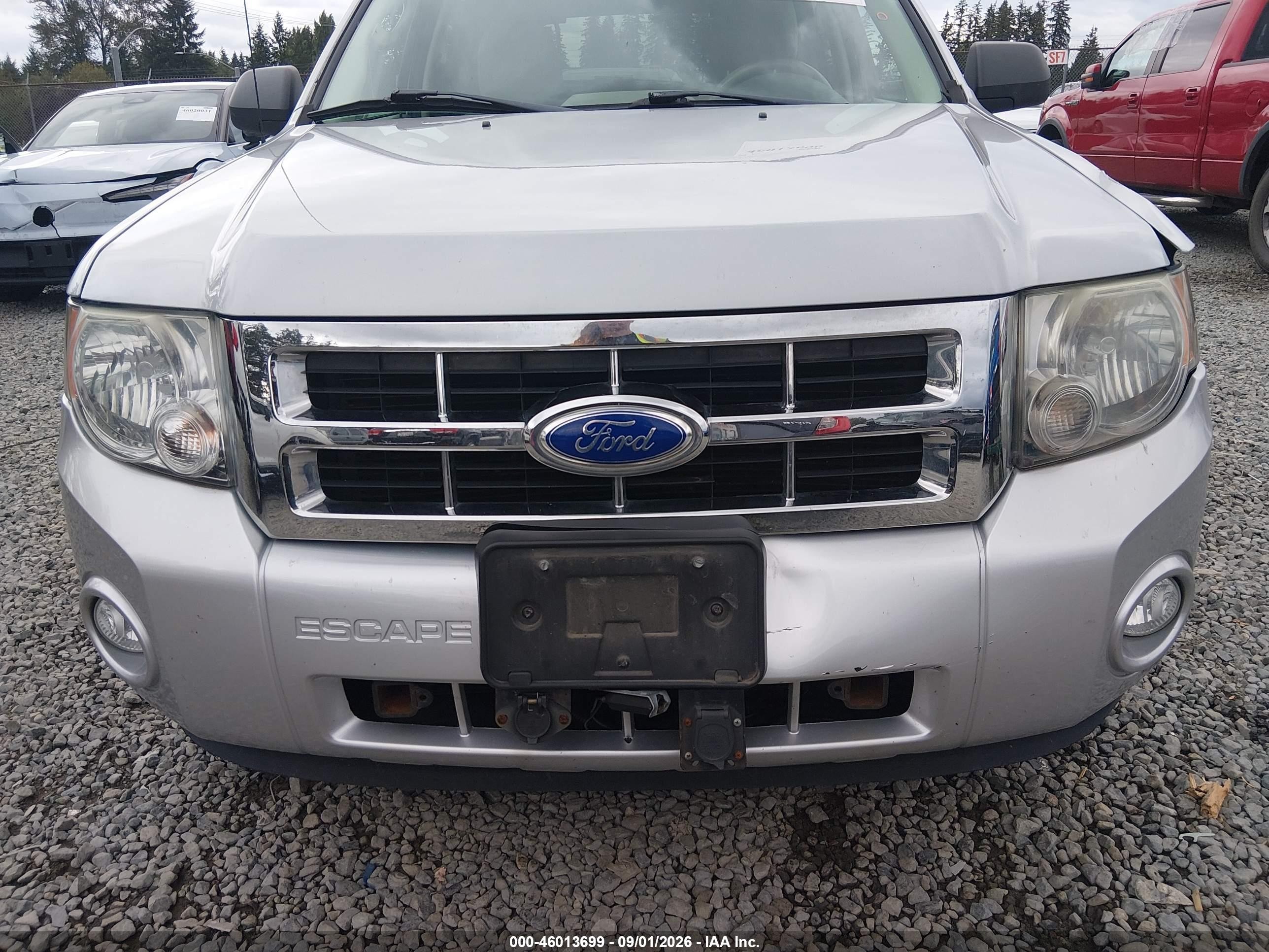 2011 Ford Escape Xlt Silver vin: 1FMCU9DGXBKC11139