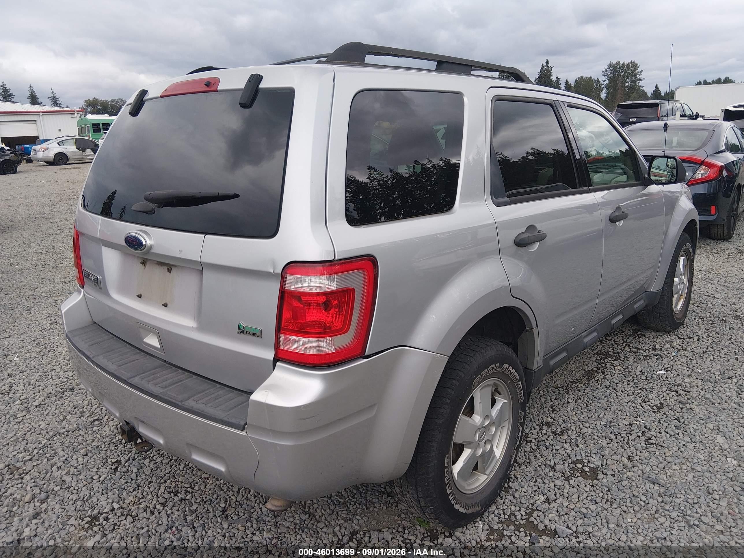 2011 Ford Escape Xlt Silver vin: 1FMCU9DGXBKC11139