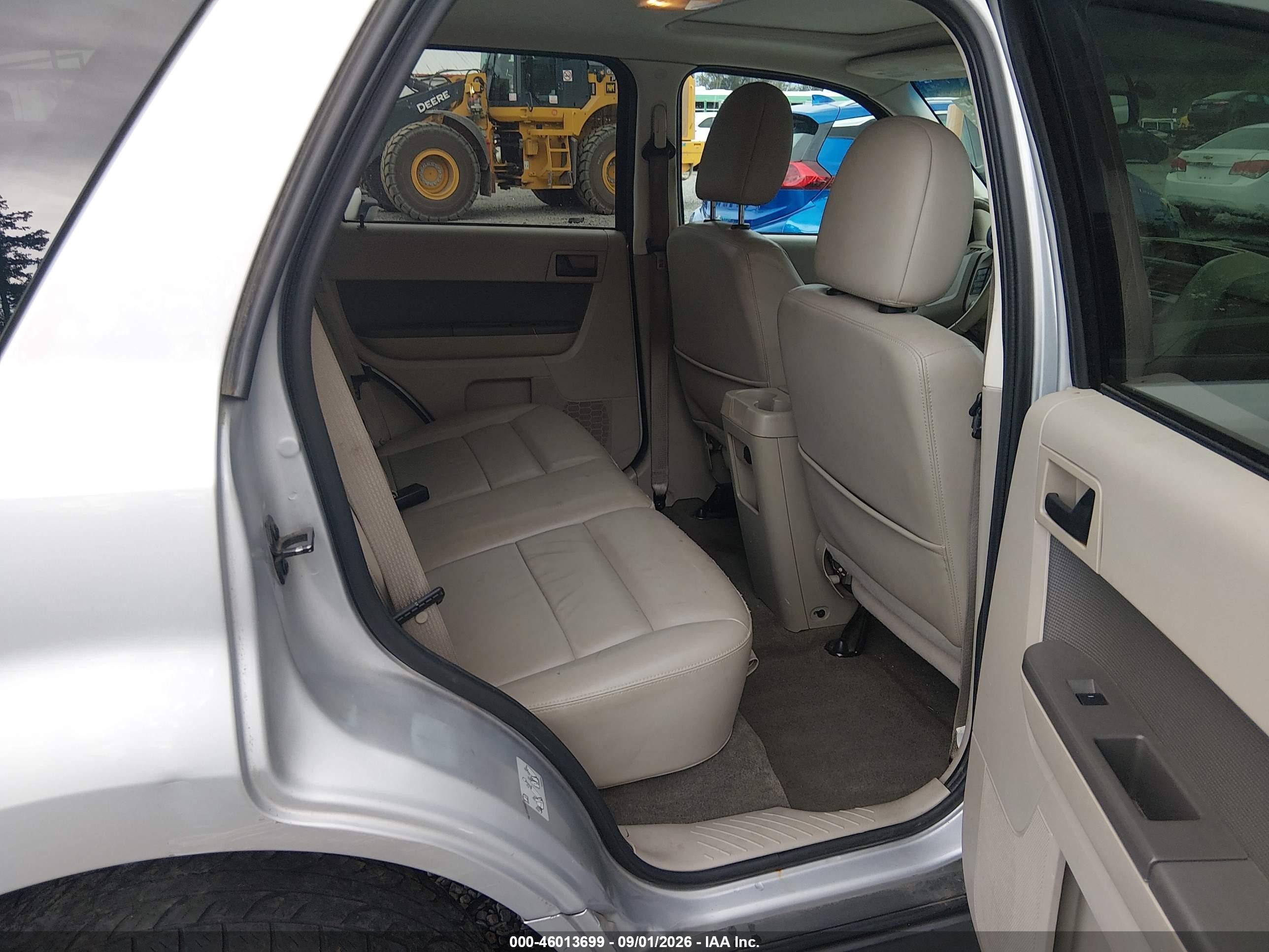 2011 Ford Escape Xlt Silver vin: 1FMCU9DGXBKC11139