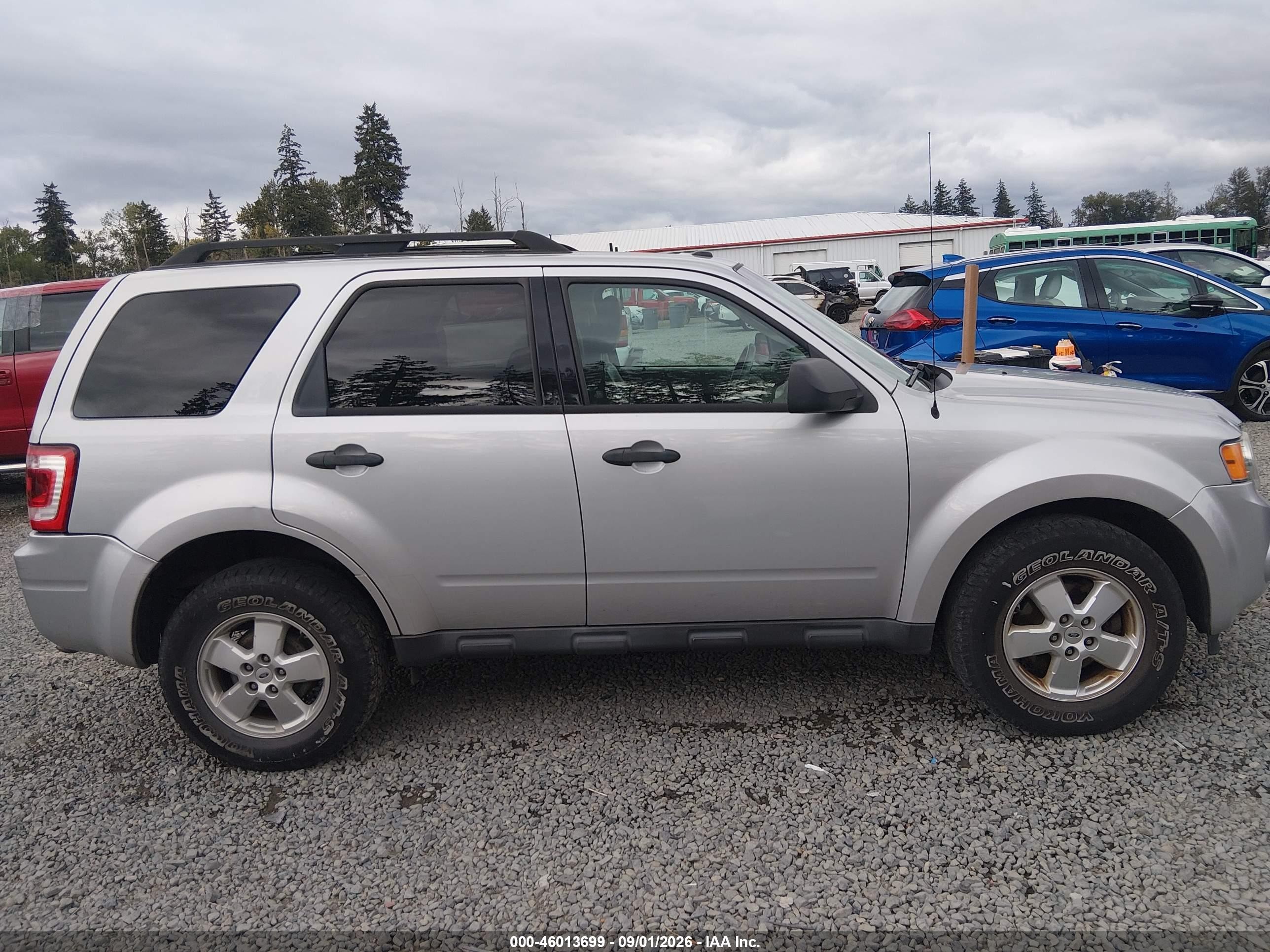 2011 Ford Escape Xlt Silver vin: 1FMCU9DGXBKC11139